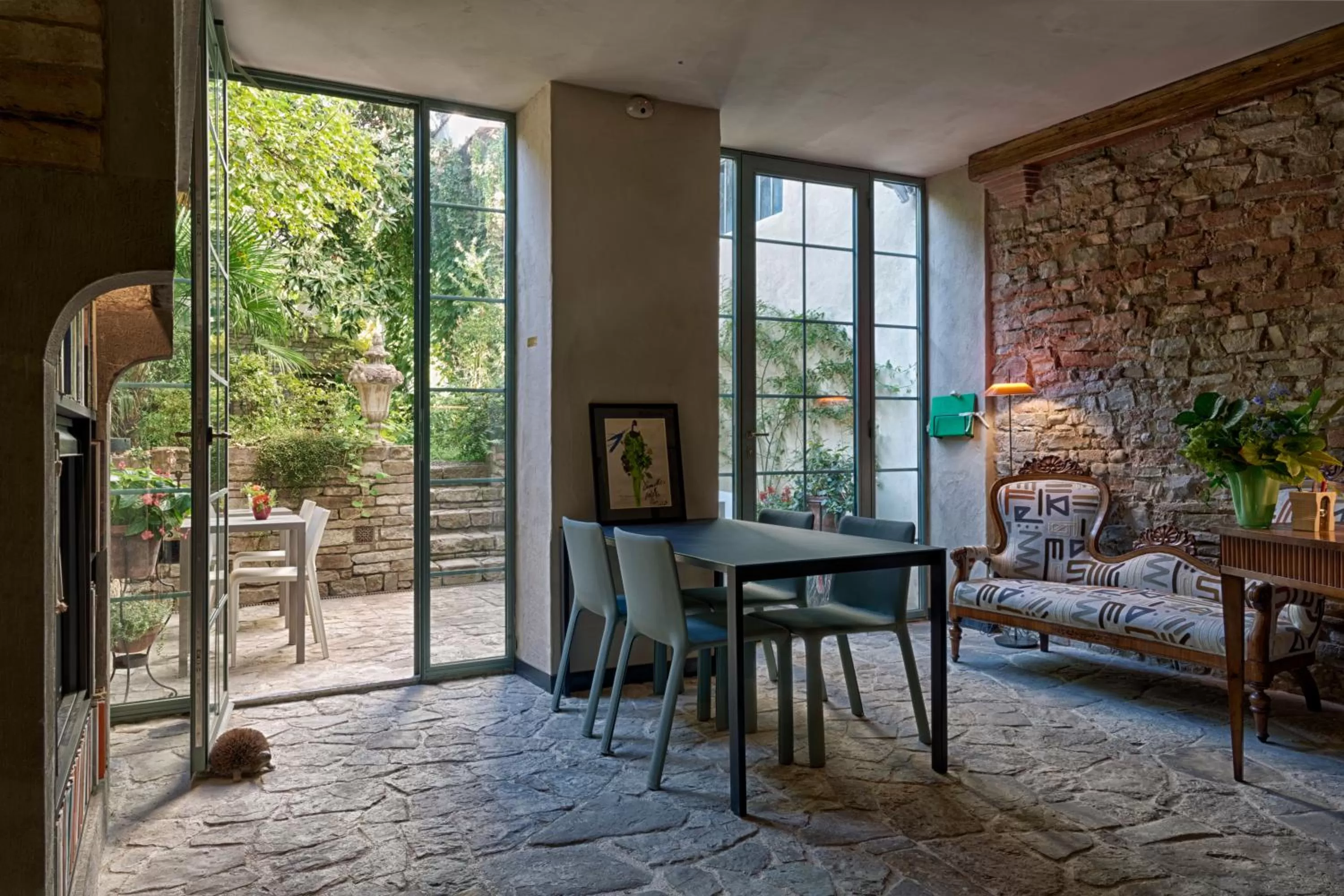 Communal lounge/ TV room in Ottantotto Firenze