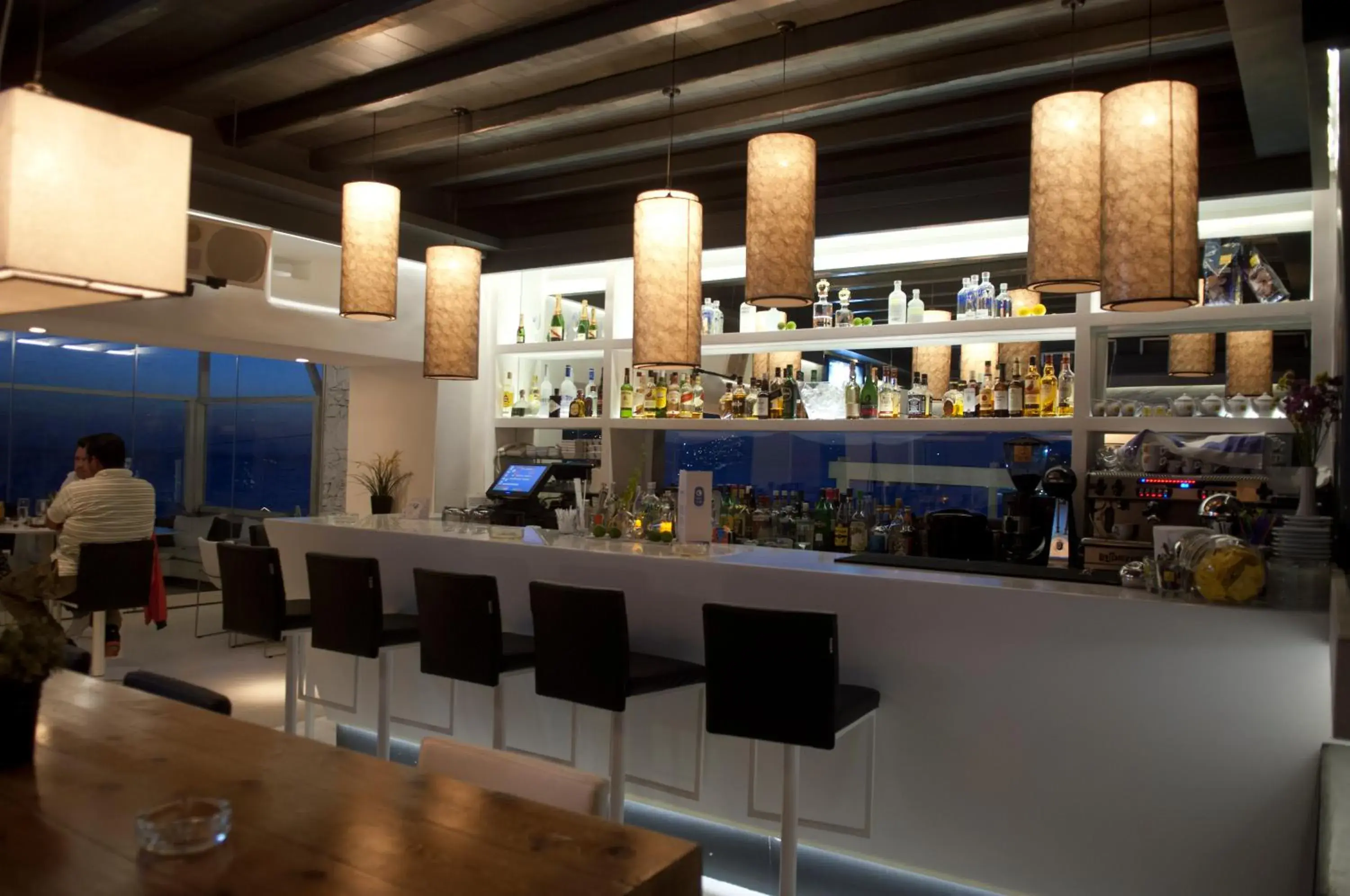 Restaurant/places to eat, Lounge/Bar in Mykonos View Hotel