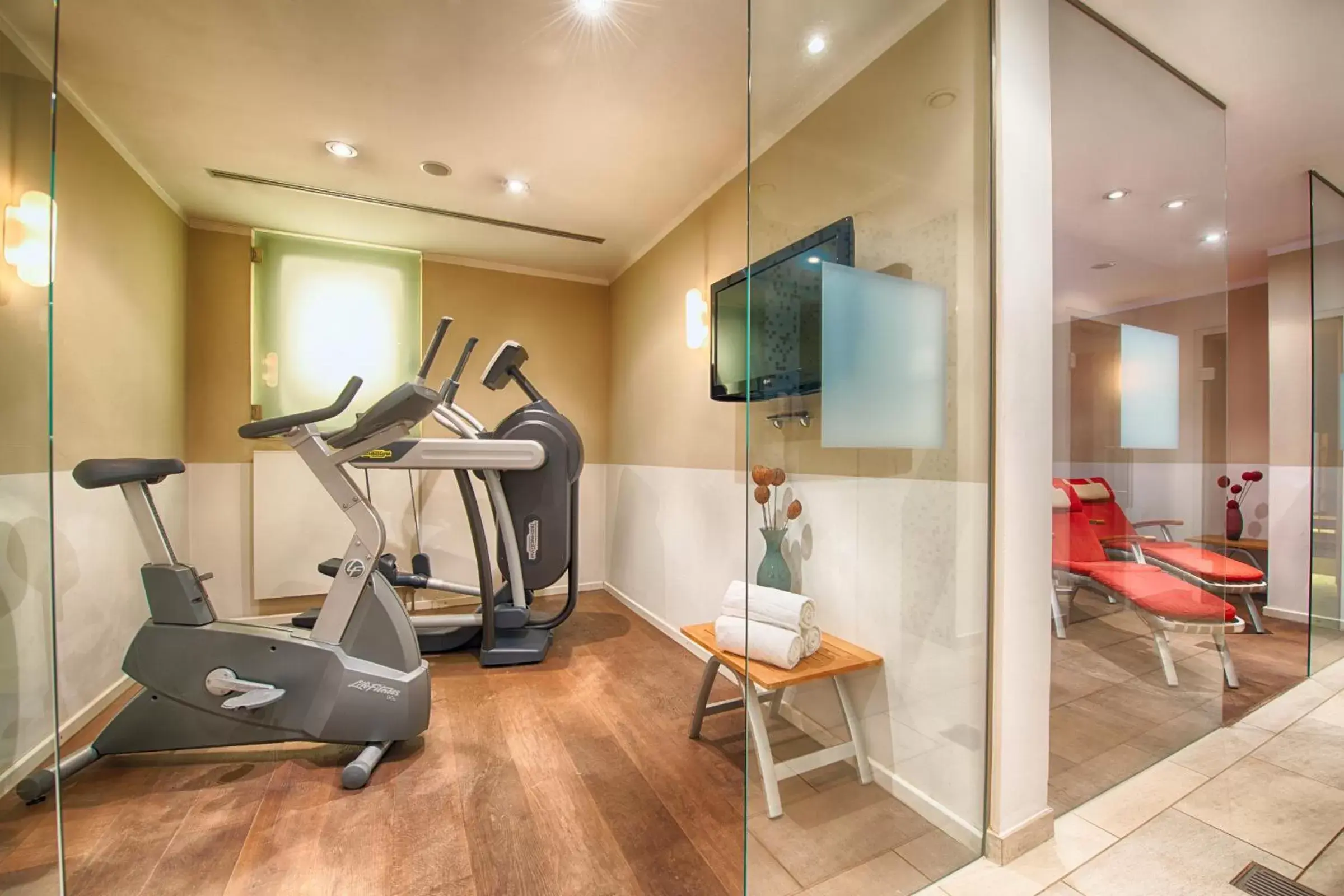 Fitness centre/facilities, Fitness Center/Facilities in Leonardo Hotel München City West