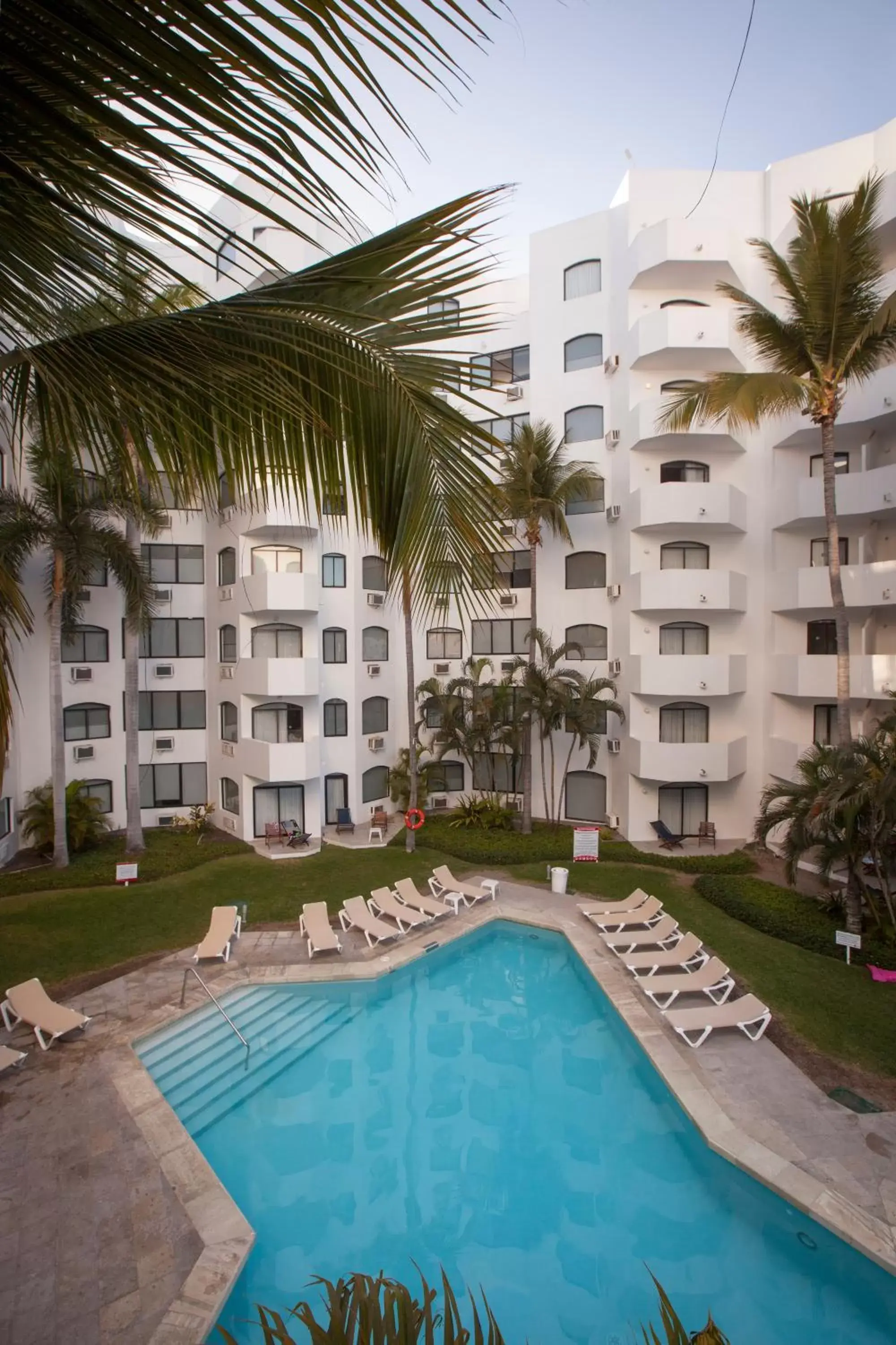 Swimming pool in Gaviana Resort Swimming pool in Gaviana Resort