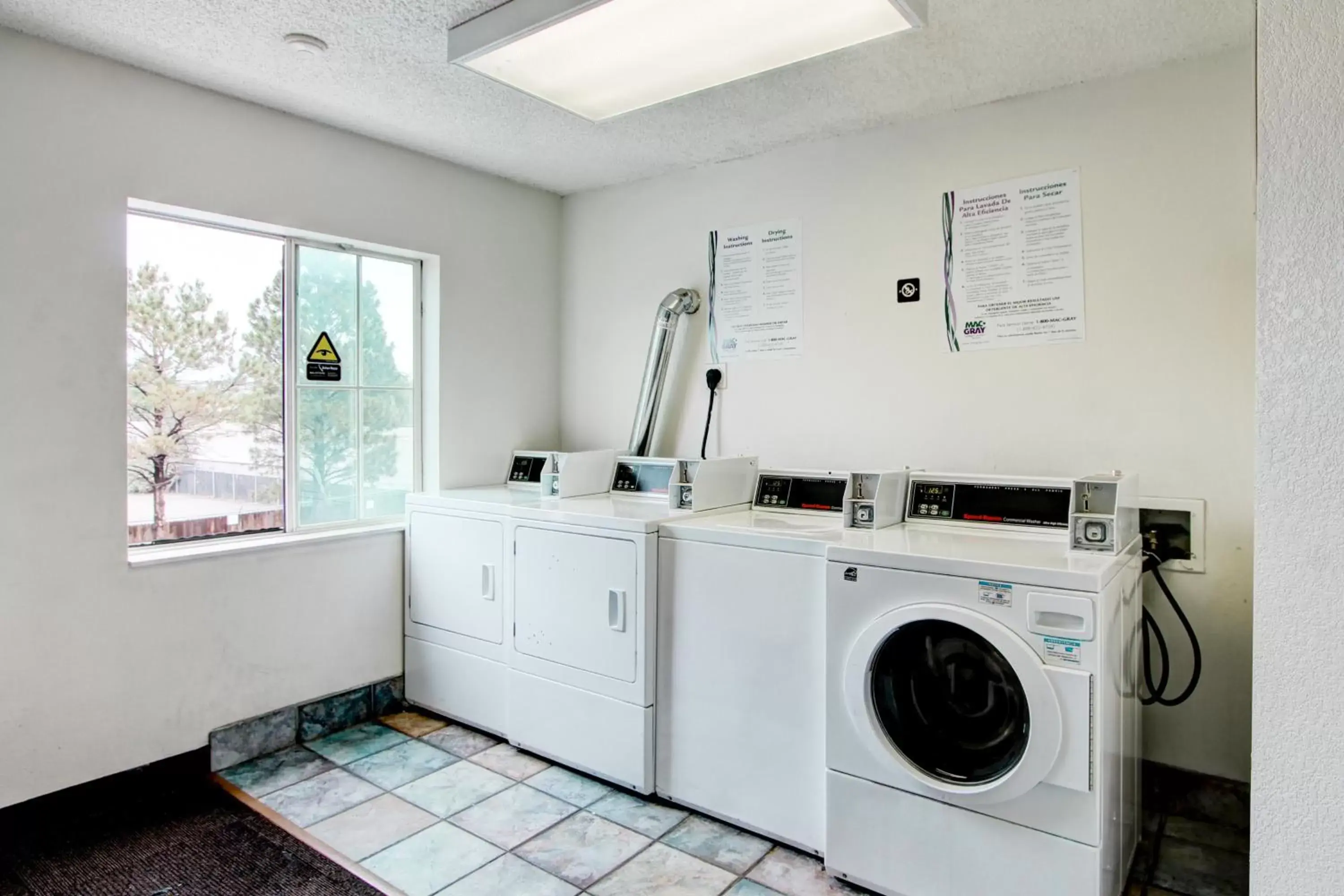 Other, Kitchen/Kitchenette in Motel 6-Aurora, CO - East Aurora