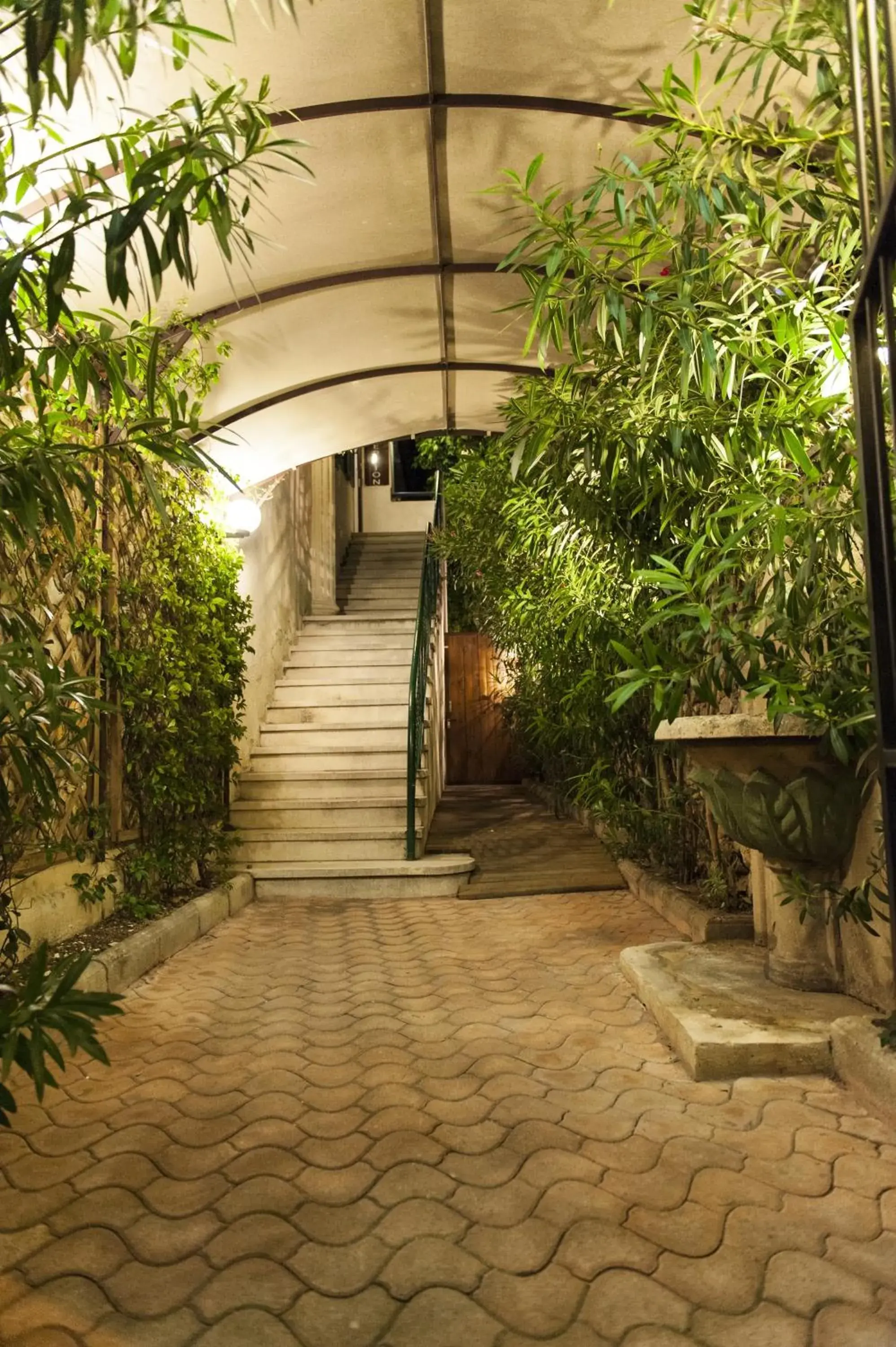 Facade/entrance in Hôtel Vendôme