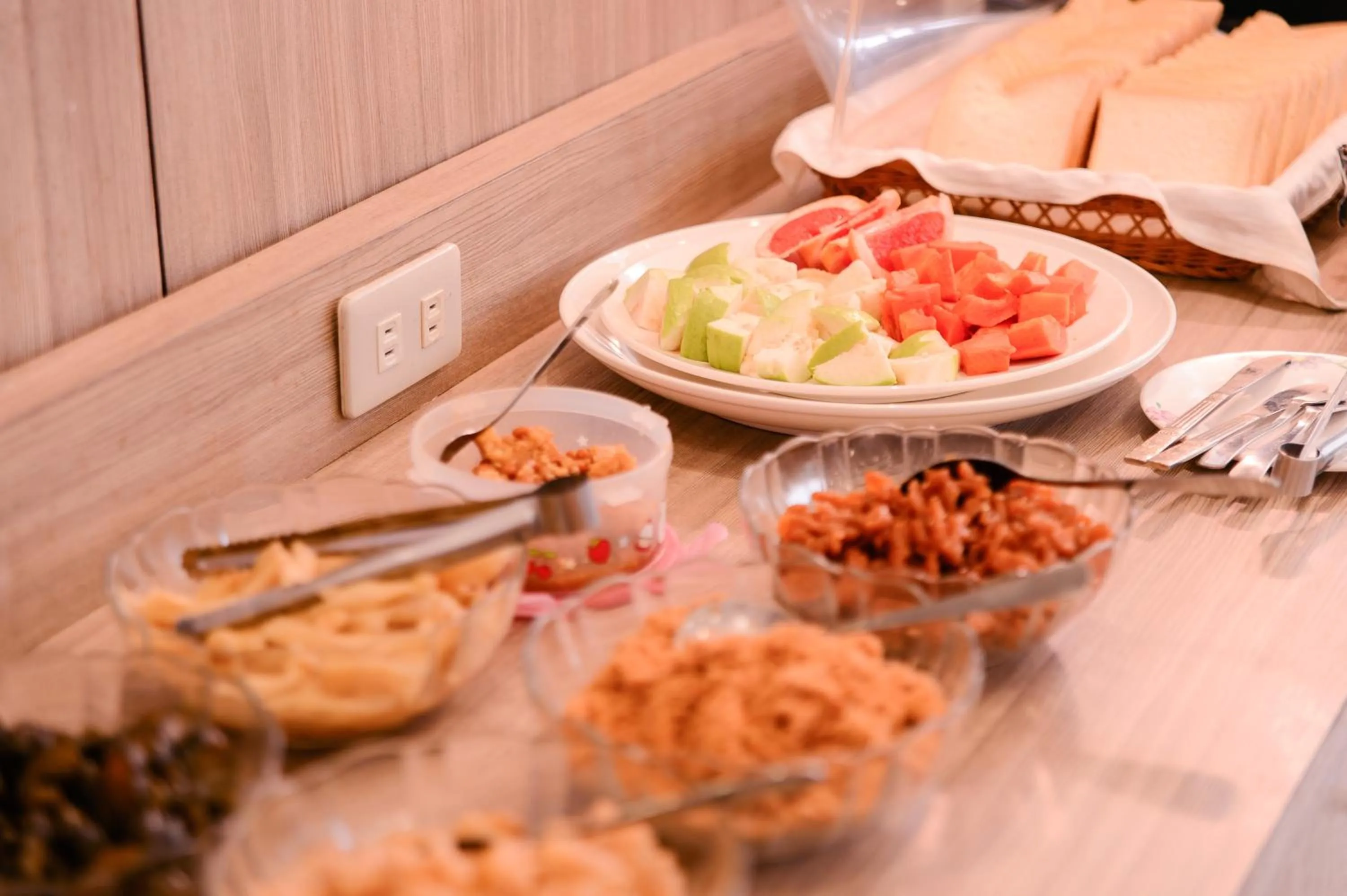 Restaurant/places to eat in Duke Business Hotel