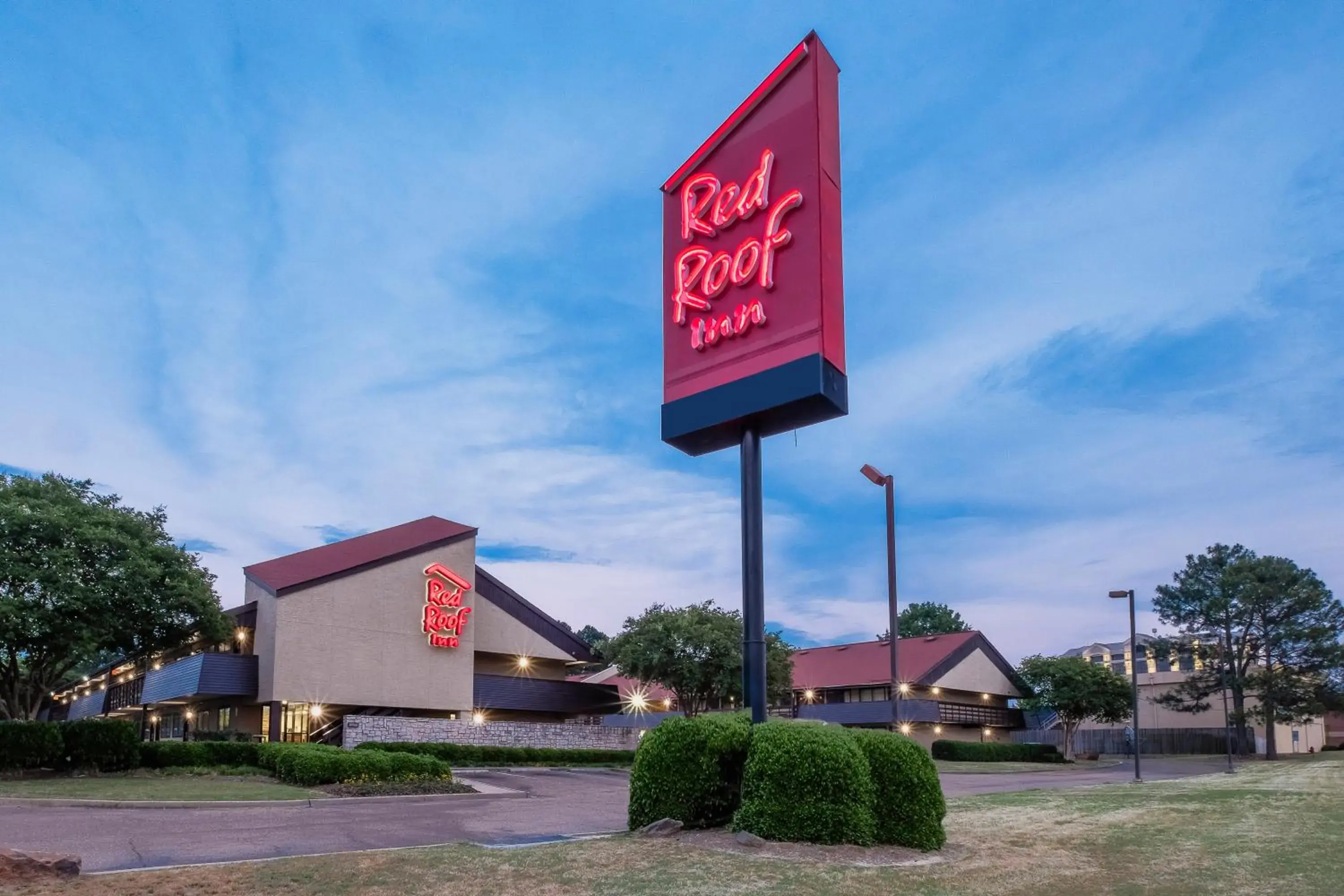 Facade/entrance, Property Logo/Sign in Red Roof Inn Jackson North – Ridgeland