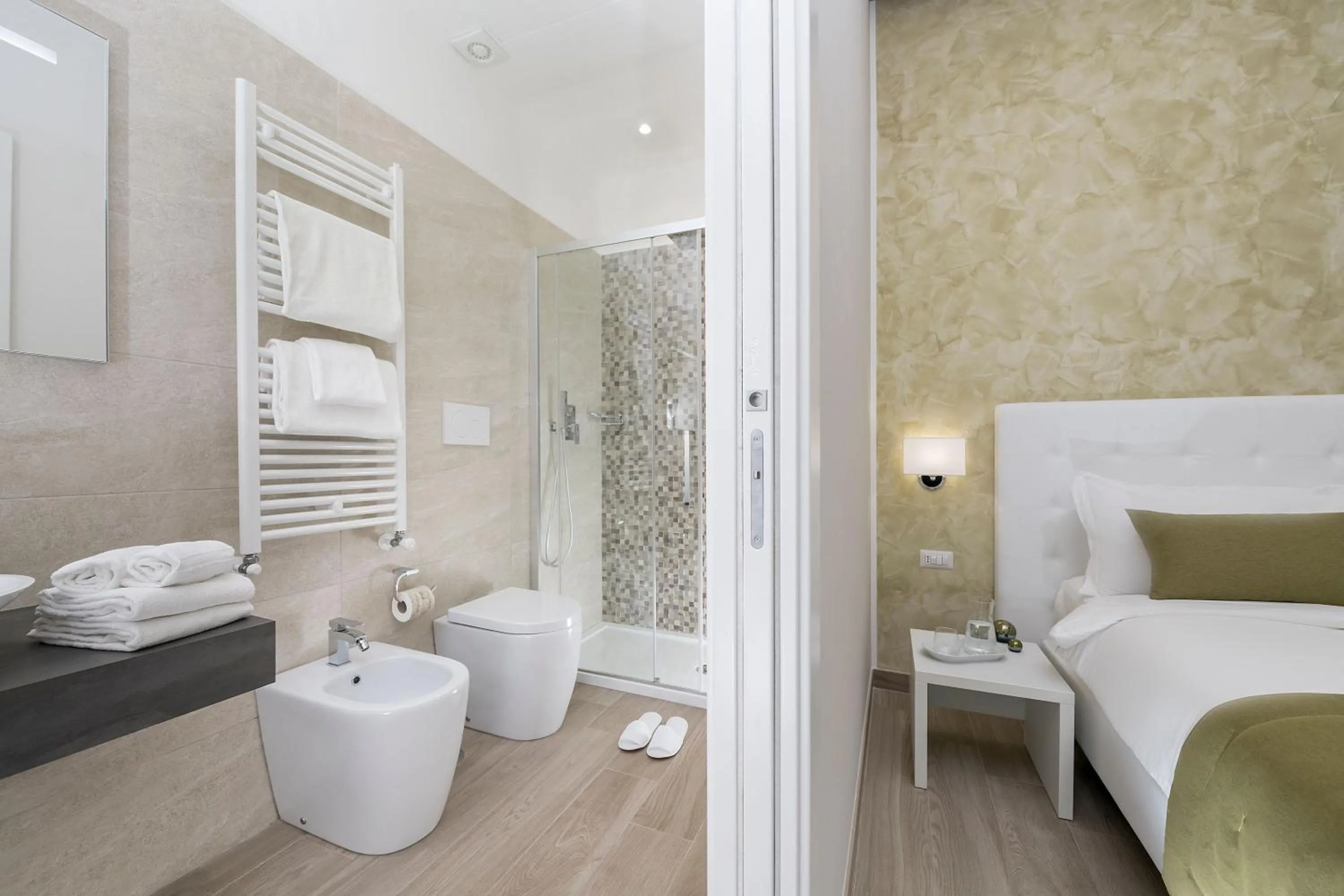 Bathroom, Bed in St. Peter Fortytwo