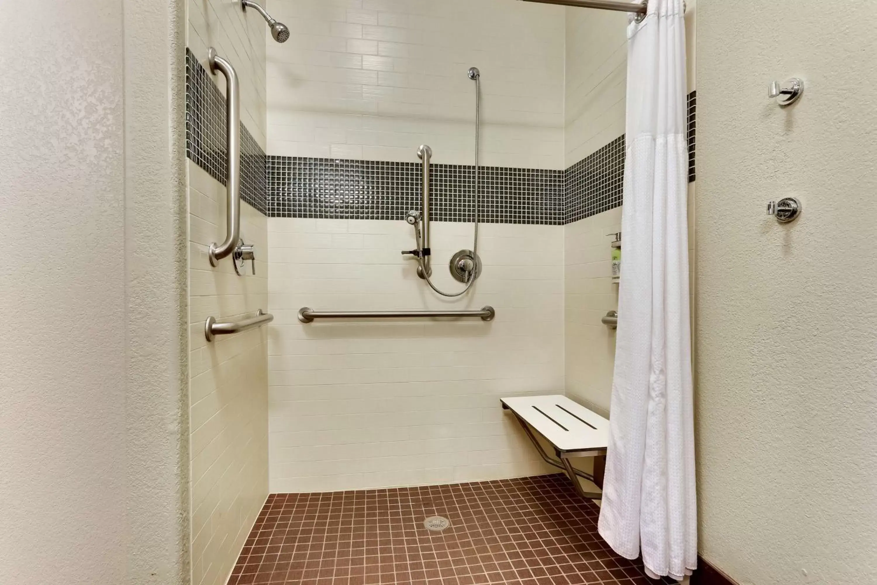 Bathroom in Best Western PLUS University Inn & Suites