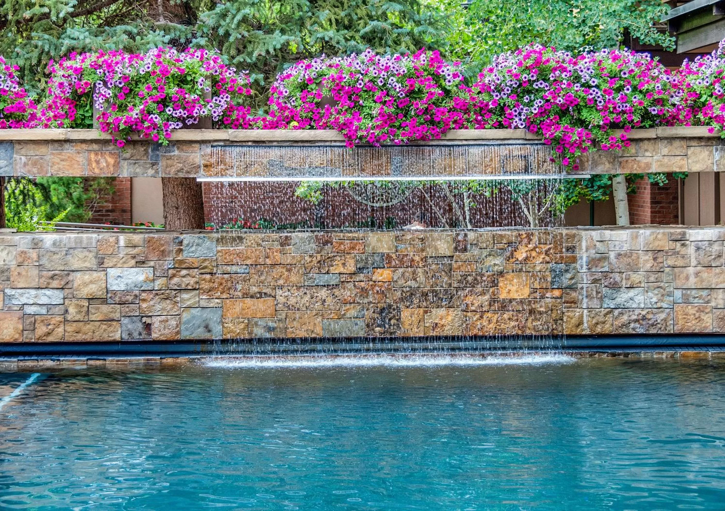 Day in Aspen Square Condominium Hotel