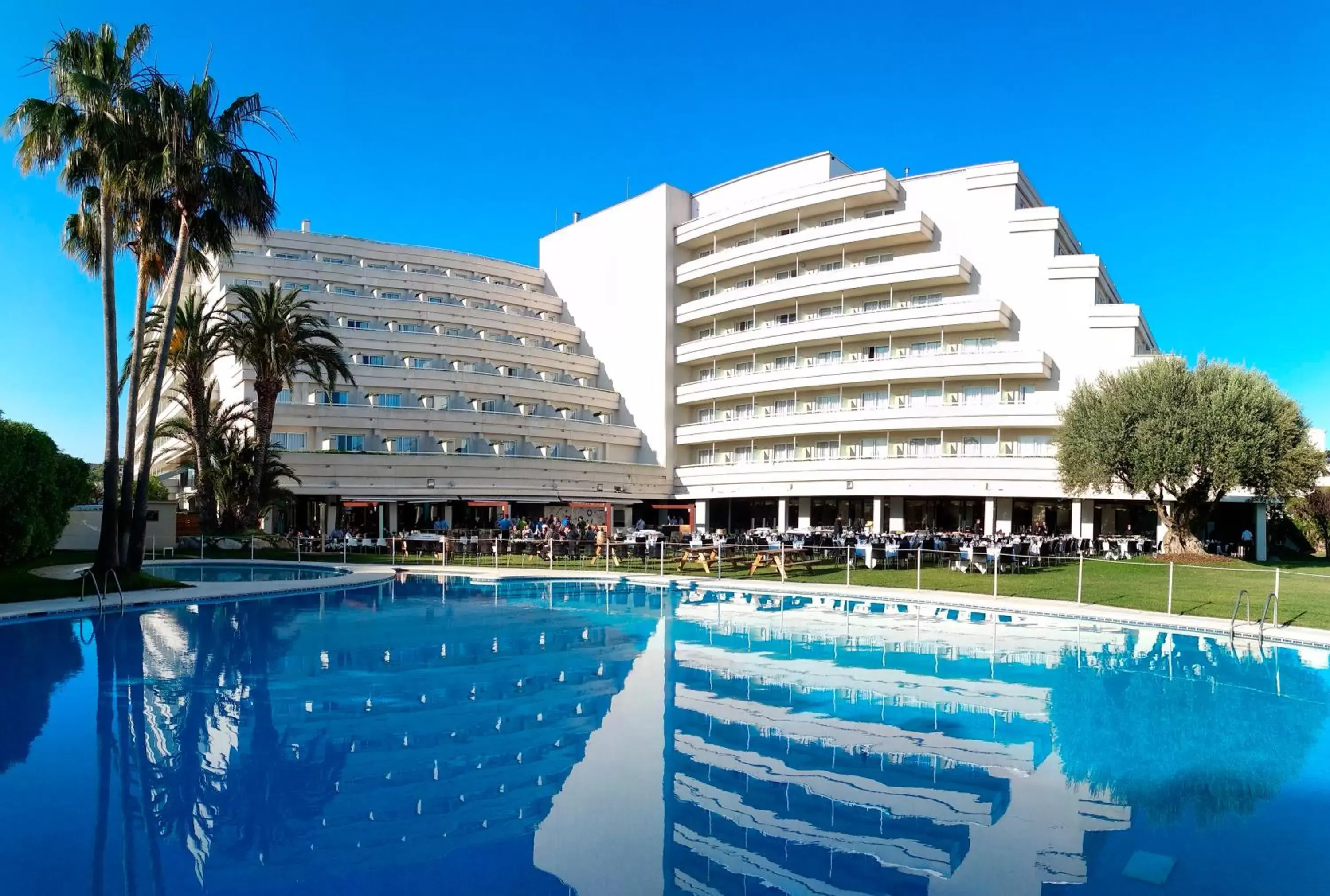Facade/entrance, Swimming Pool in Melia Sitges