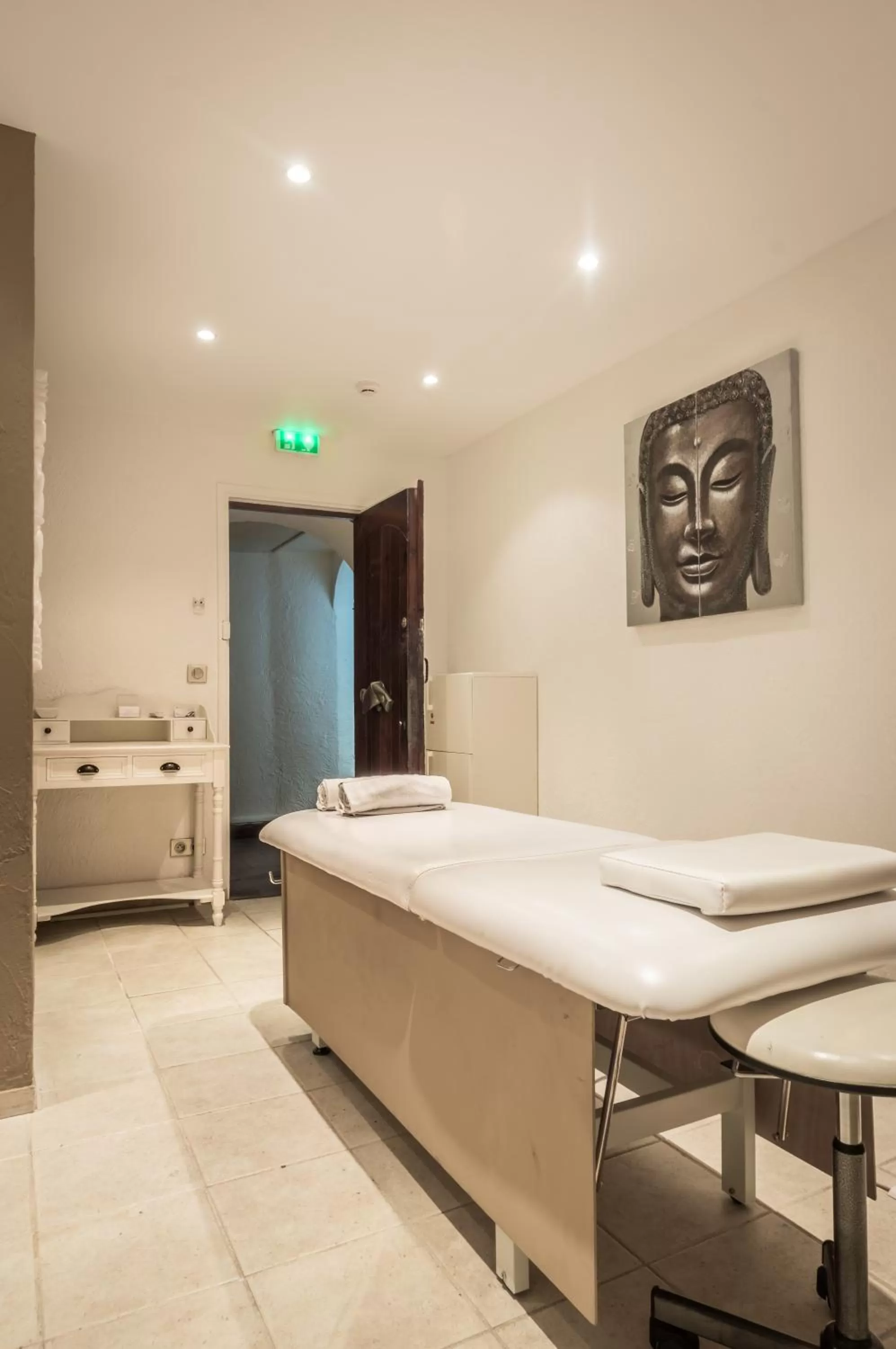 Spa and wellness centre/facilities, Bed in Hôtel Club Port La Galère