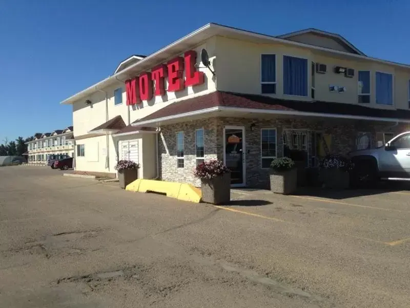 Property Building in Western Budget Motel Peace River