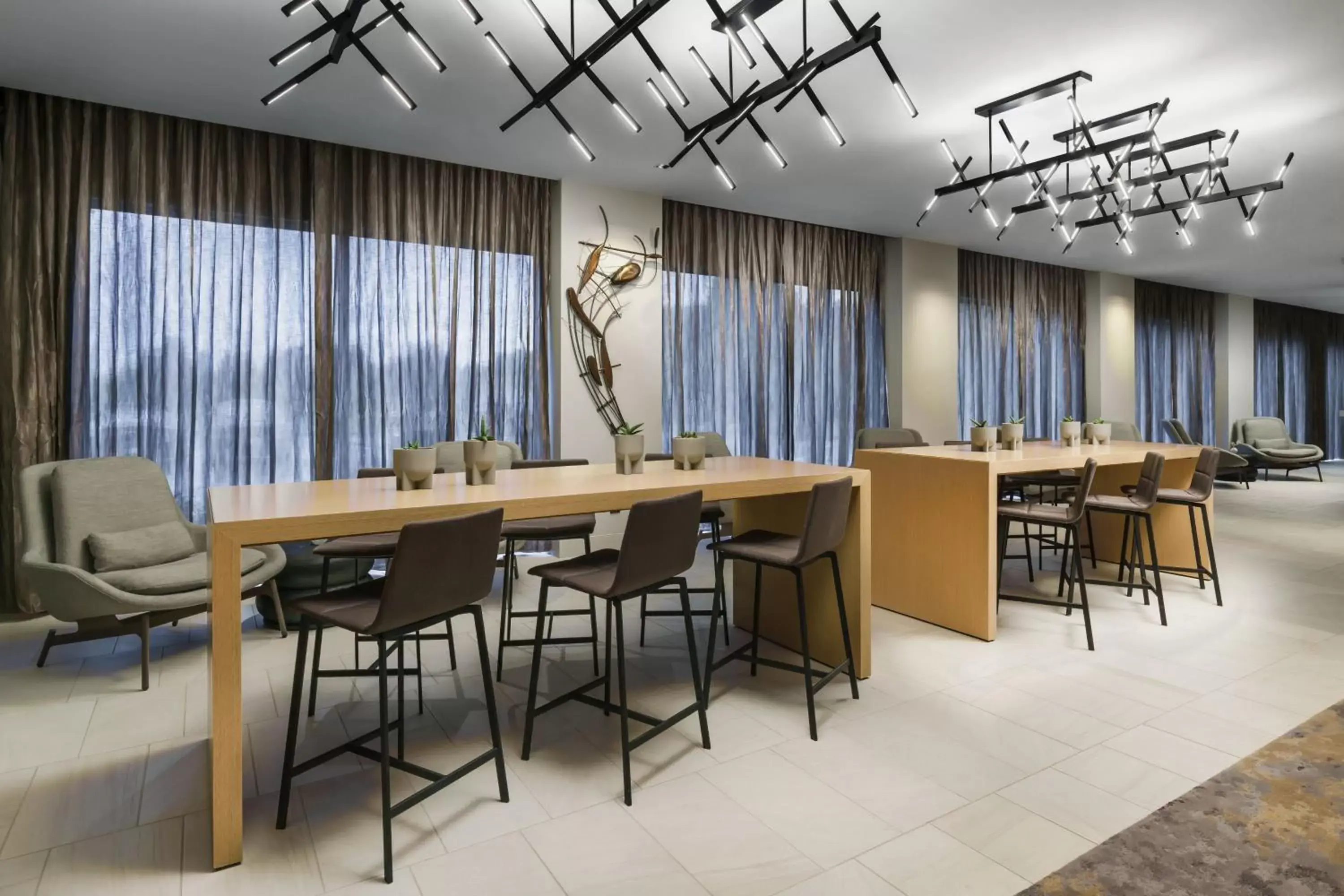 Lobby or reception, Restaurant/Places to Eat in AC Hotel By Marriott Portland Beaverton