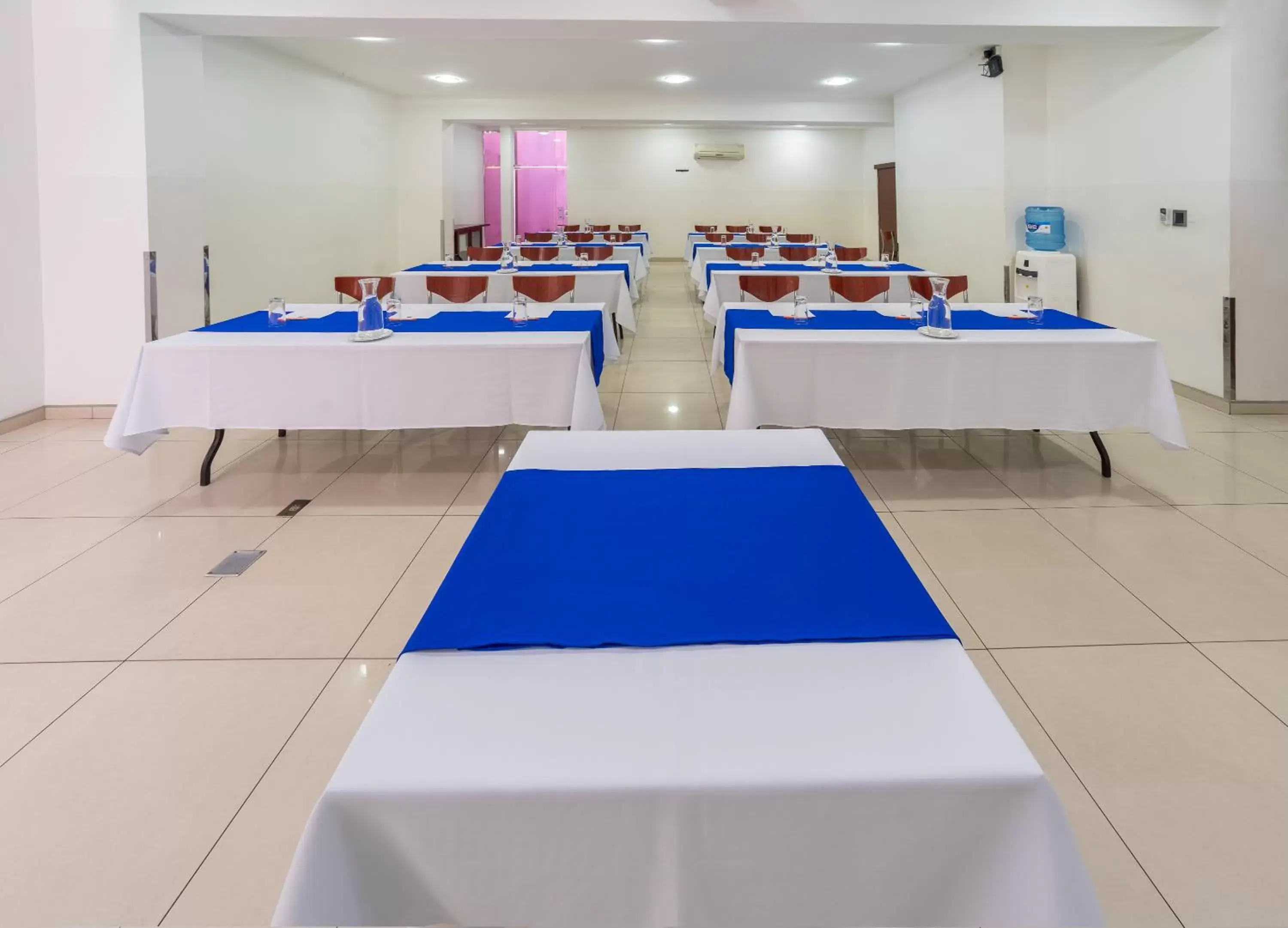 Food and drinks in Hotel LP Santa Cruz Centro Food and drinks in Hotel LP Santa Cruz Centro