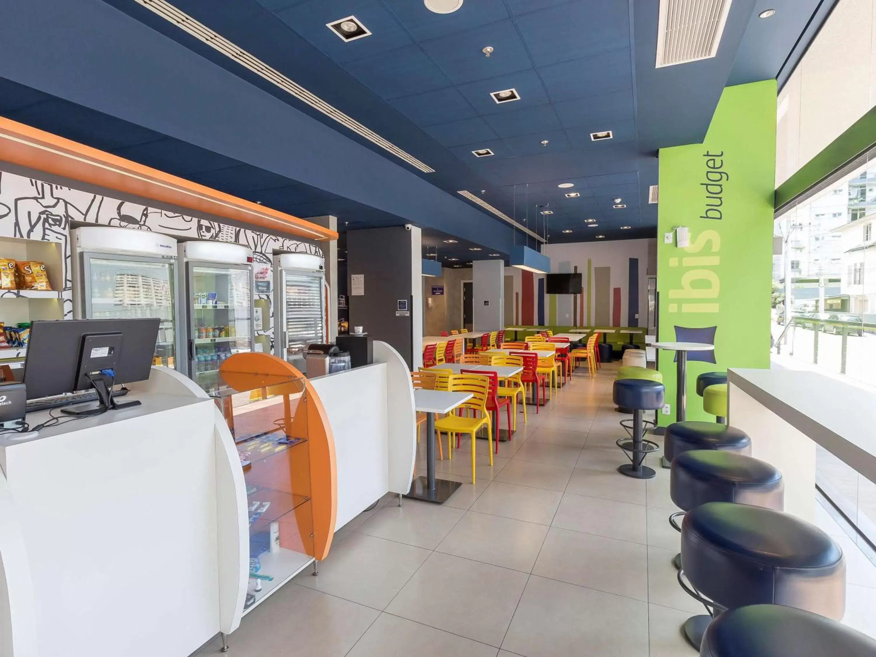 Restaurant/Places to Eat in ibis budget Blumenau