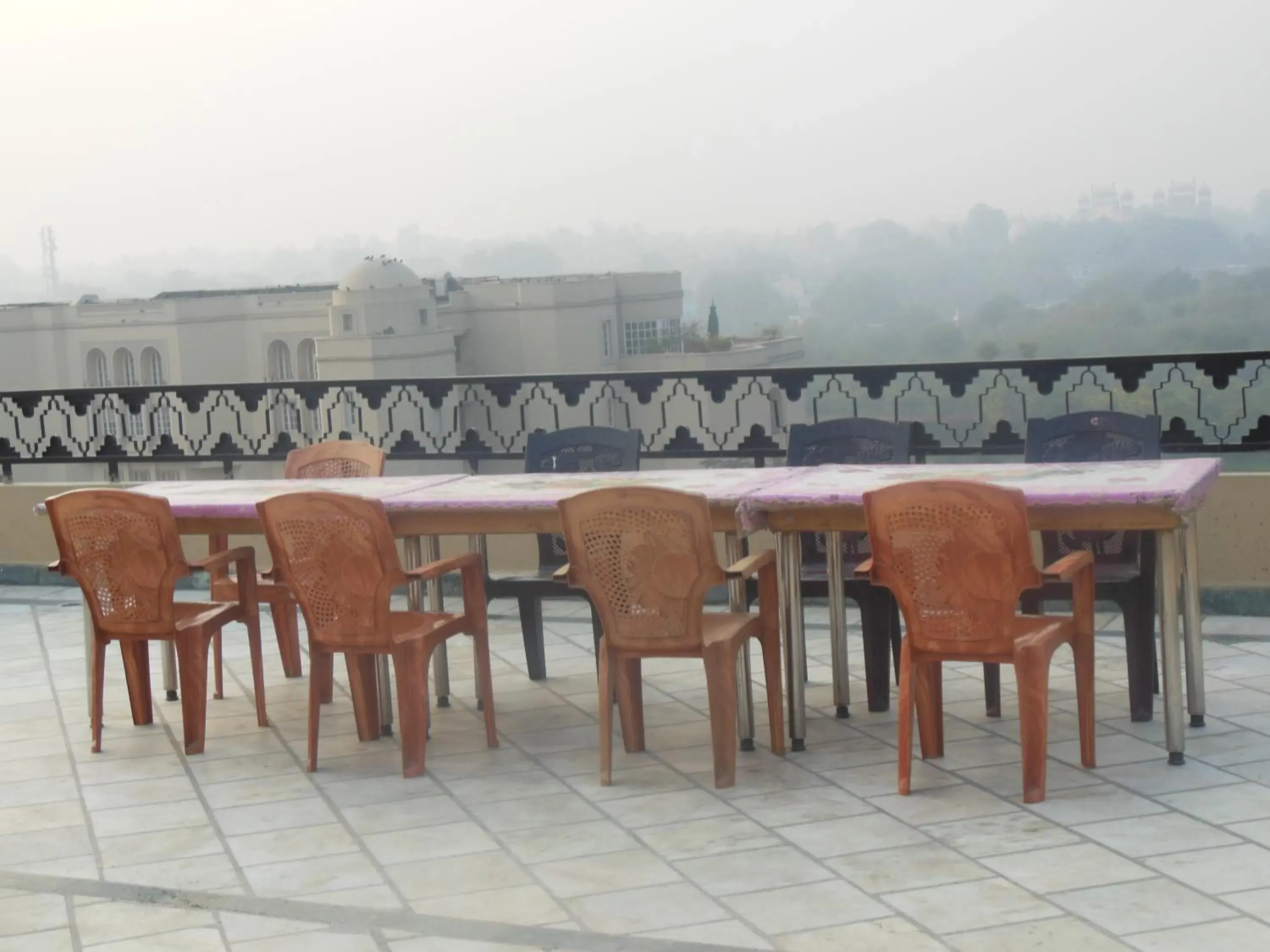 BBQ facilities in Hotel Taj Plaza, VIP Road, Agra