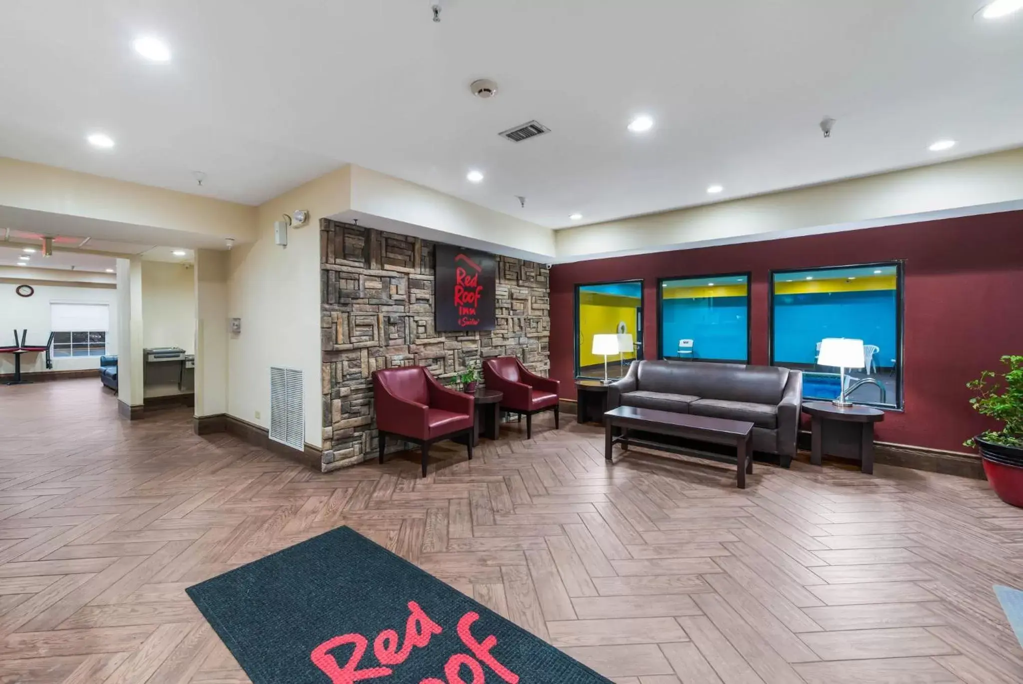 Lobby or reception, Seating Area in Red Roof Inn & Suites Monee