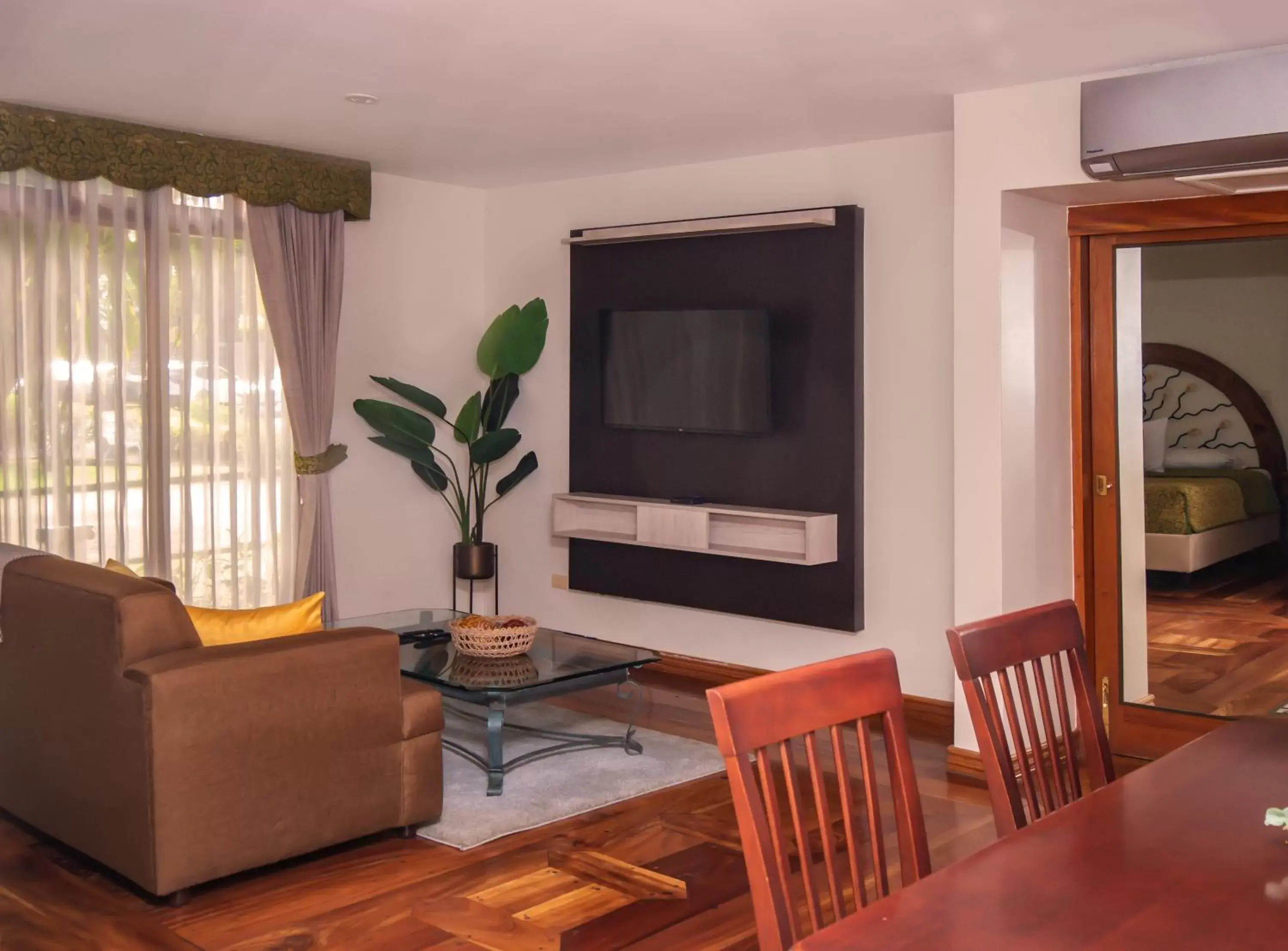 Living room, TV/Entertainment Center in El Rodeo Estancia Boutique Hotel & Steakhouse