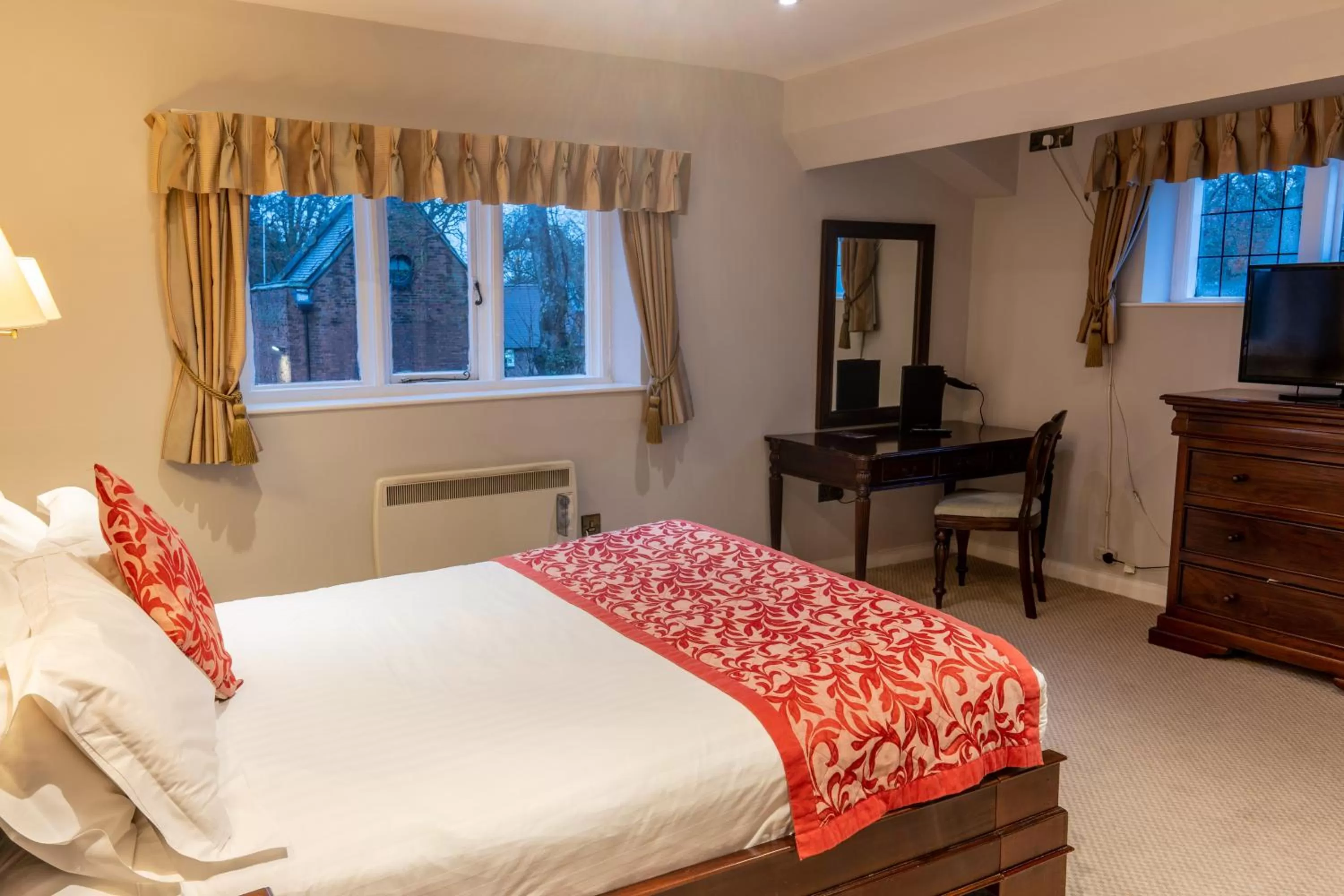 Bedroom, Bed in Castle Bromwich Hall Hotel, BW Signature Collection by Best Western