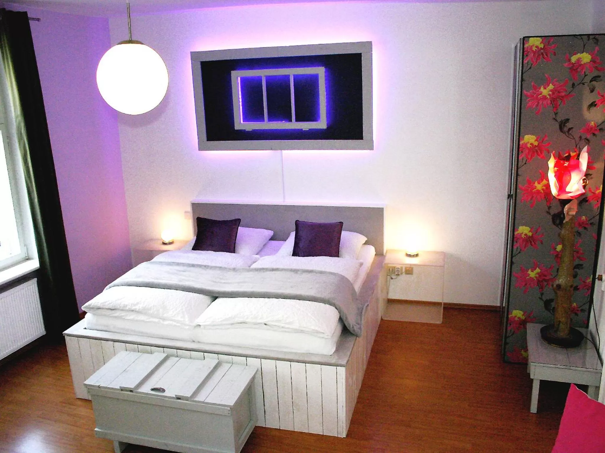 Photo of the whole room, Bed in Boutique Hotel Little Venezia