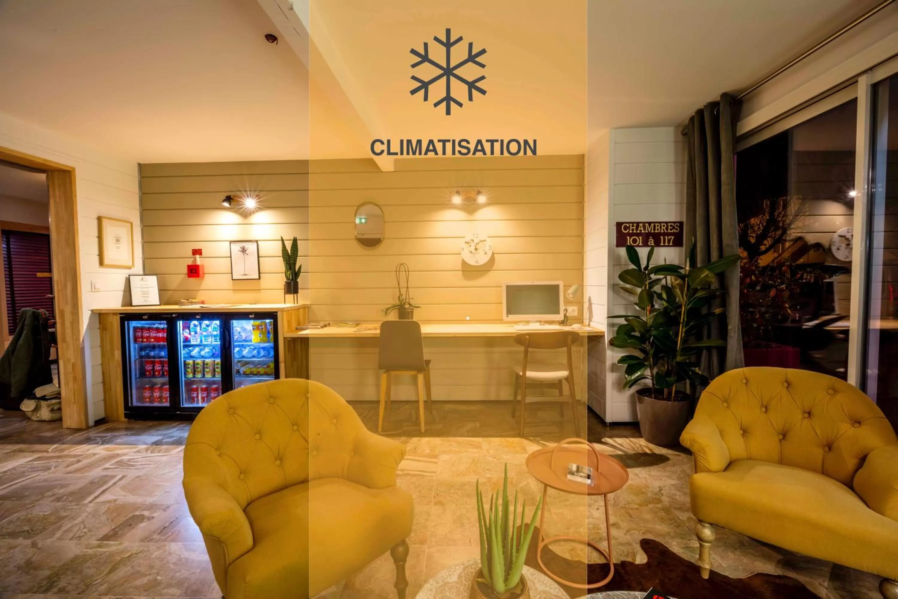 Lobby or reception in Ostal Pau Universite - Sure Hotel Collection by Best Western