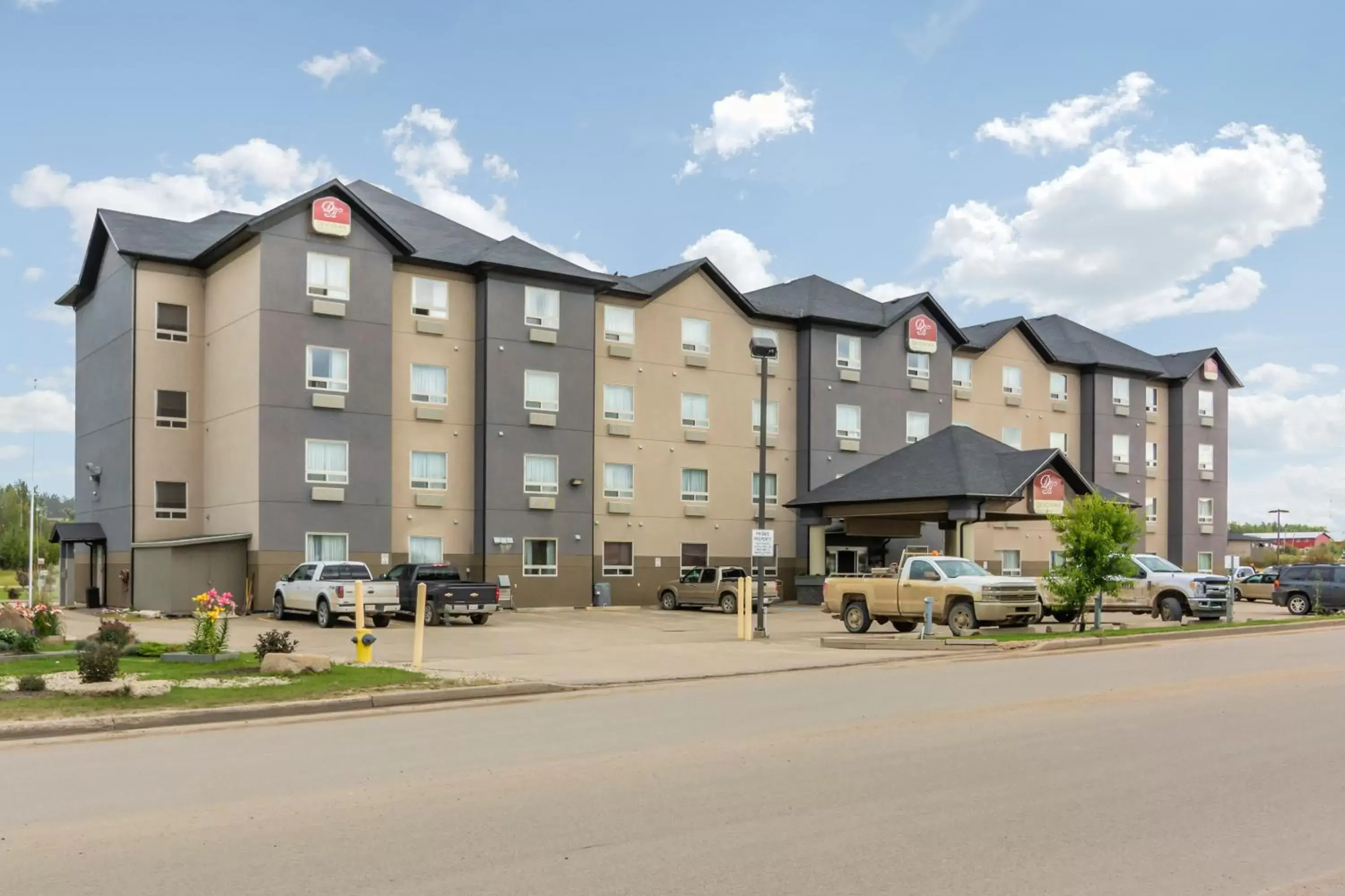 Facade/entrance, Property Building in Devonian Hotel and Suites