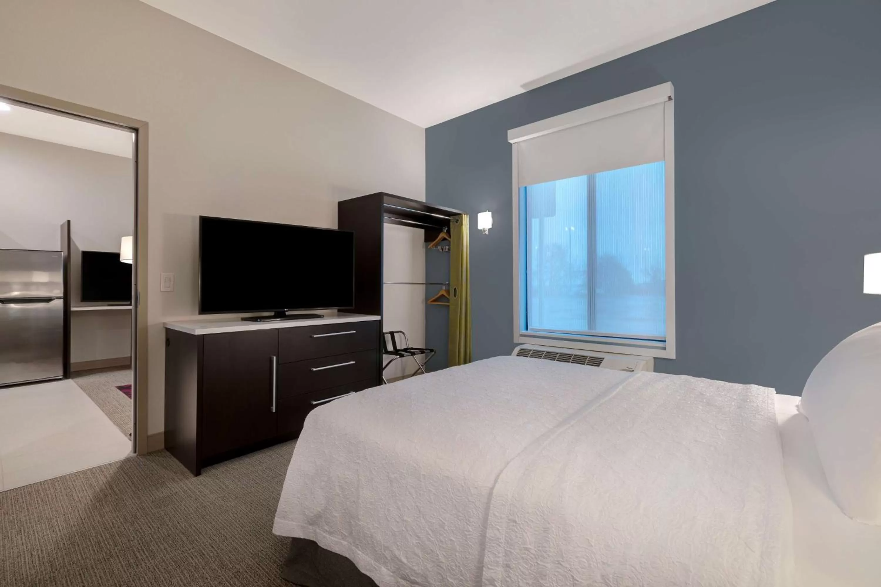 Bed in Home2 Suites By Hilton Redding