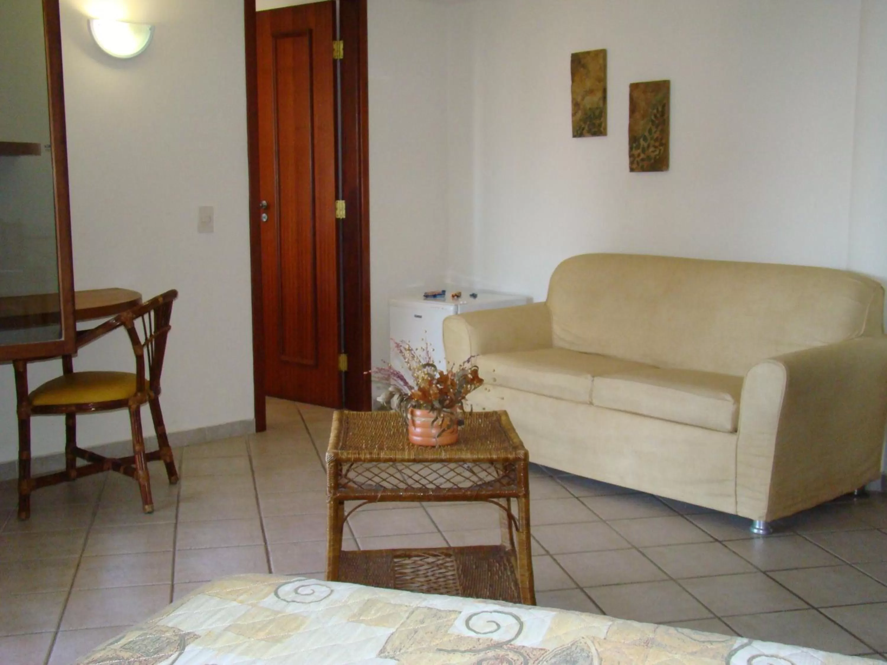 Photo of the whole room in Divi-Divi Praia Hotel