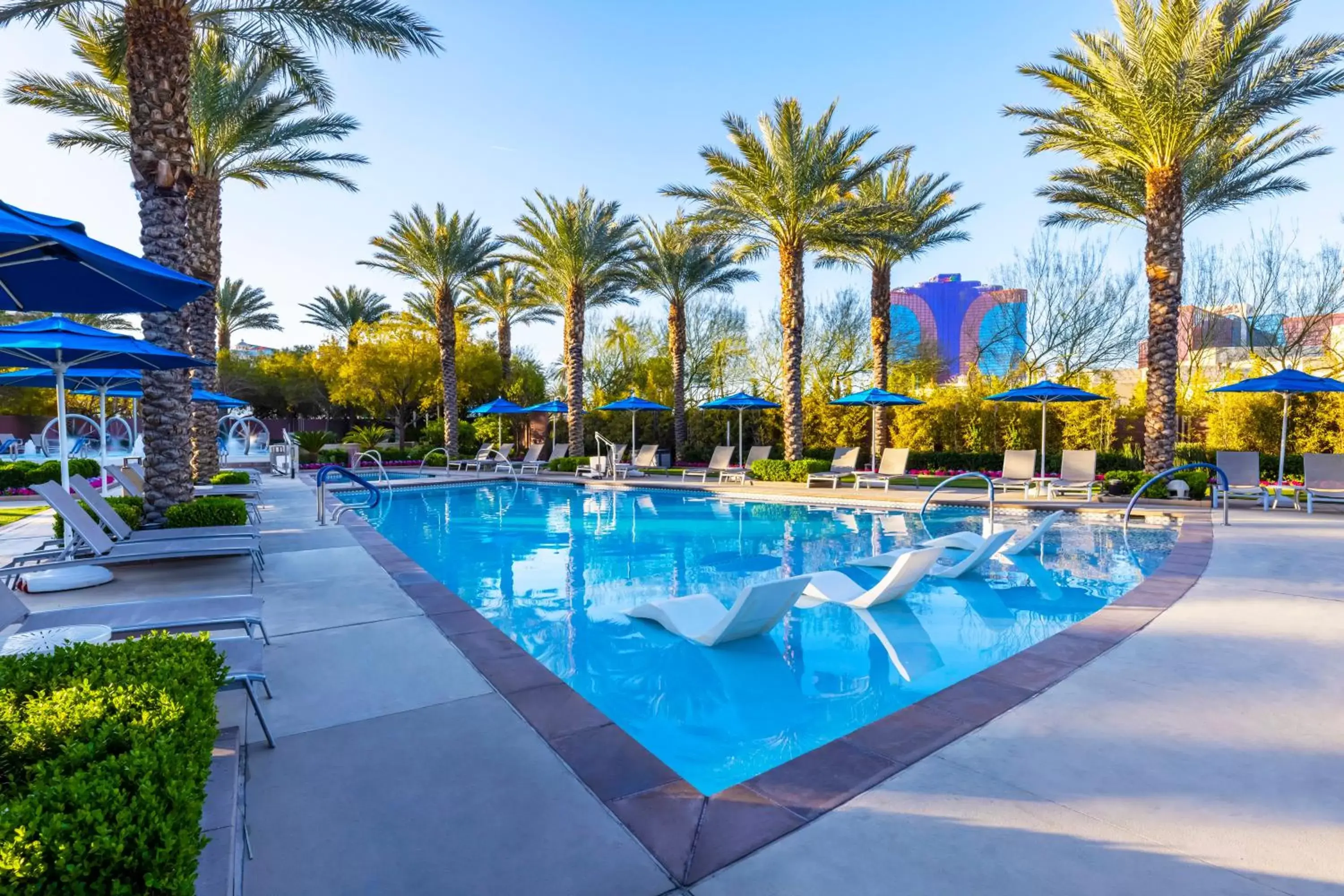 Swimming Pool in Club Wyndham Desert Blue