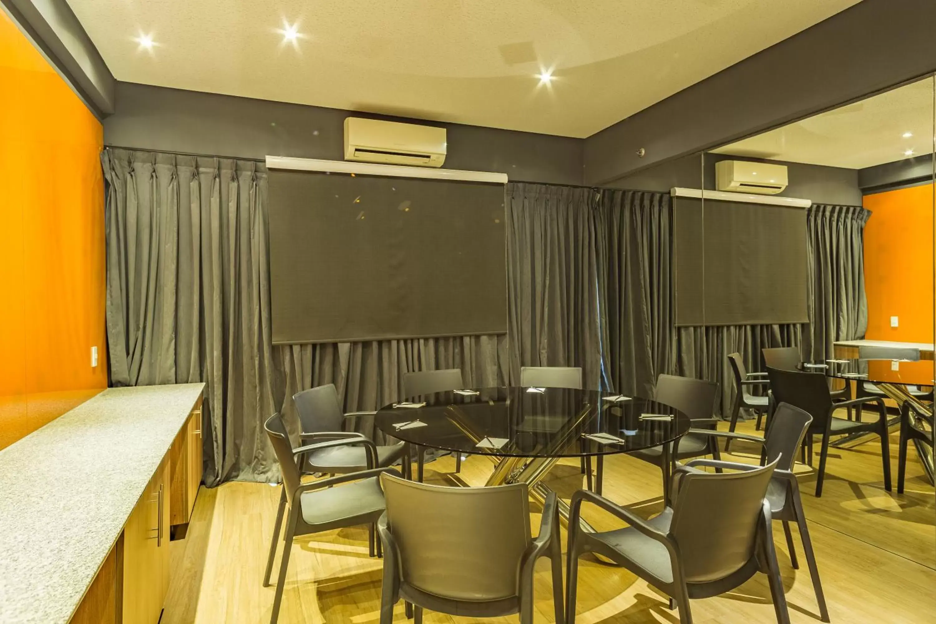 Meeting/conference room, Restaurant/Places to Eat in Azumi Boutique Hotel, Multiple Use Hotel Staycation Approved