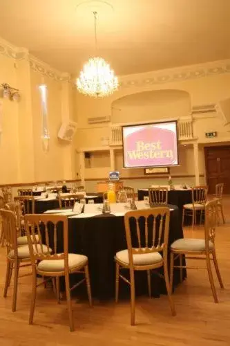 Business facilities, Restaurant/Places to Eat in Crown Hotel