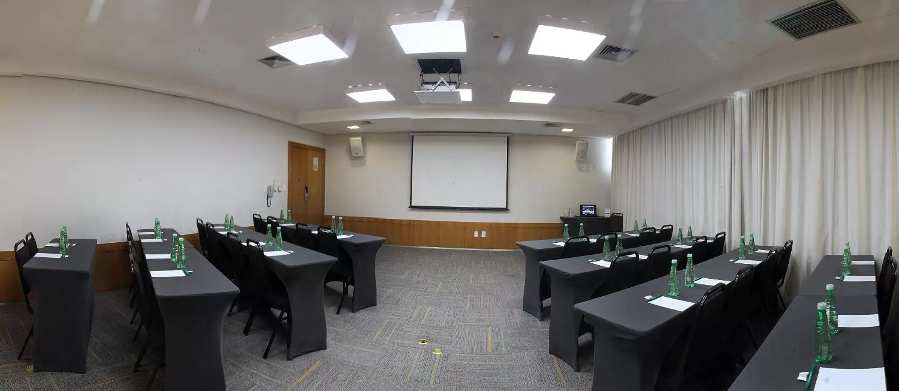 Meeting/conference room in Bourbon Belo Horizonte Savassi