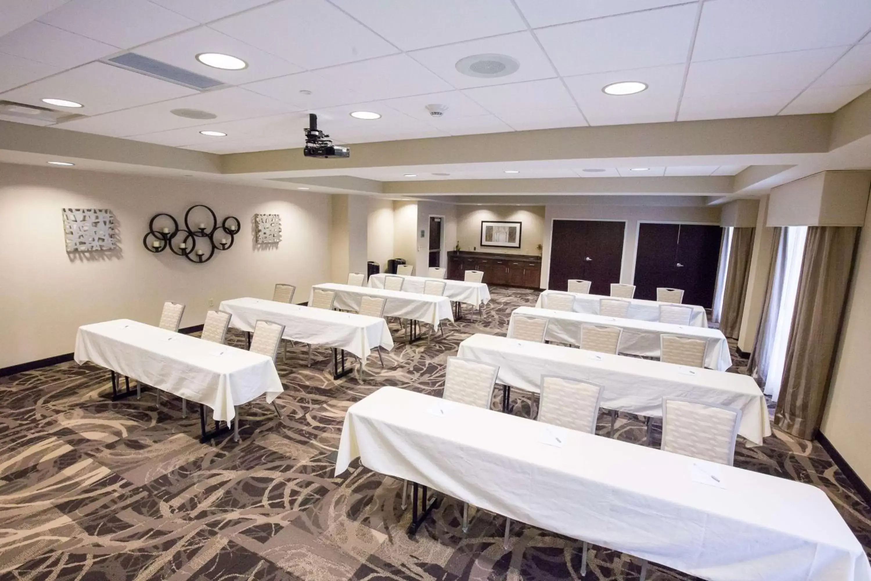 Meeting/conference room, Banquet Facilities in Hampton Inn & Suites - Pittsburgh/Harmarville, PA