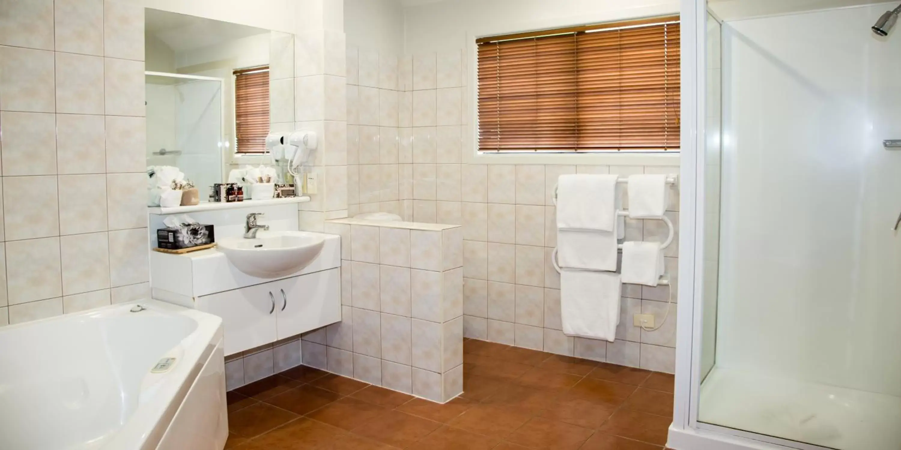 Bathroom in Baycrest Thermal Lodge