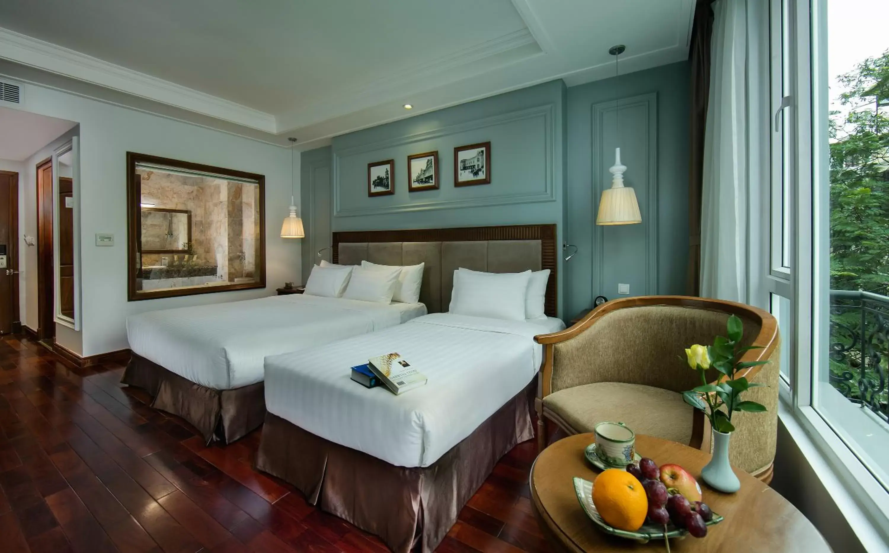 Photo of the whole room, Bed in Hanoi Pearl Hotel