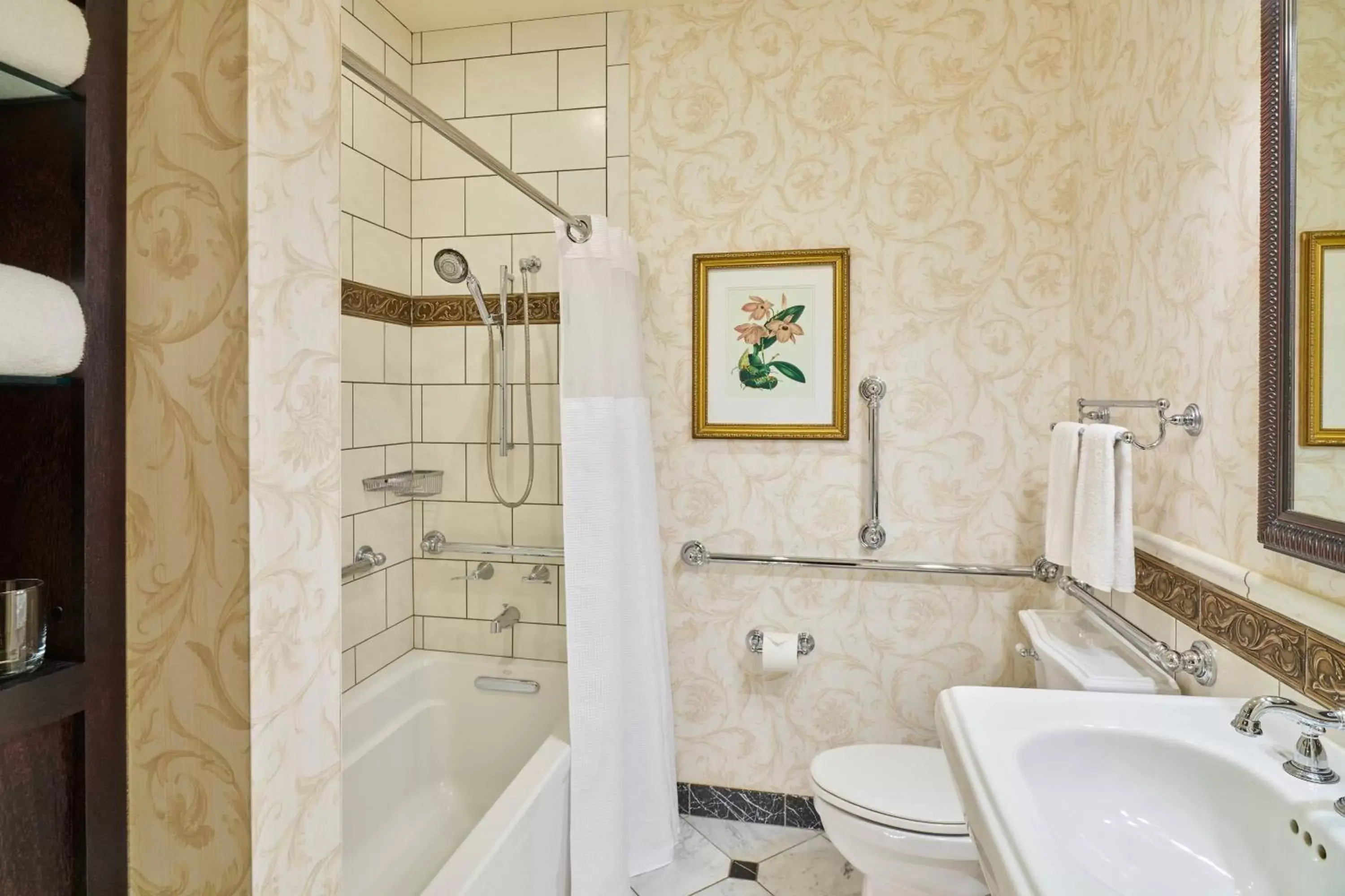 Bathroom in The Brown Palace Hotel and Spa, Autograph Collection