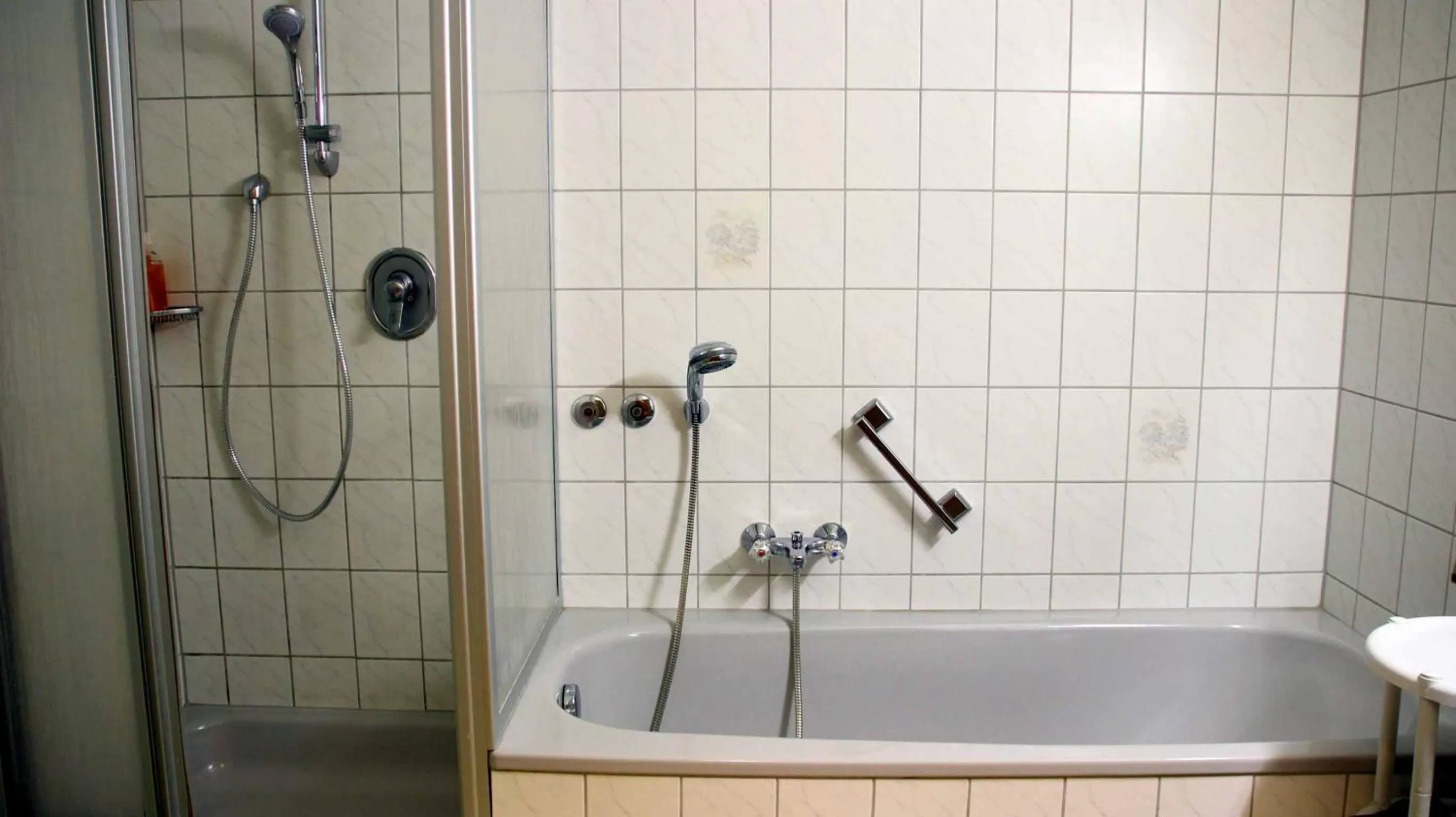 Bathroom in Hotel Gasthof Zum weissen Lamm