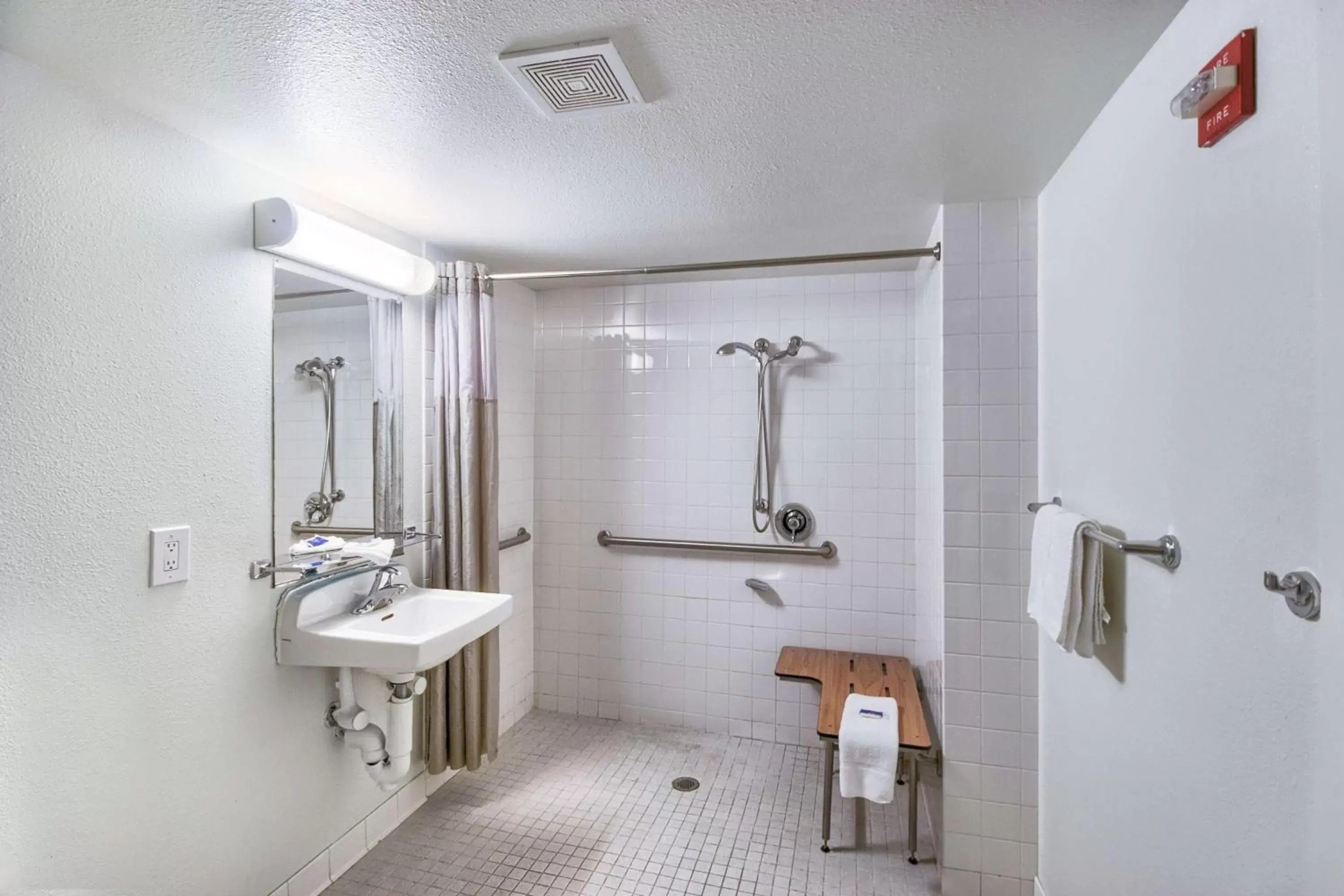 Bathroom in Motel 6-Everett, WA - South