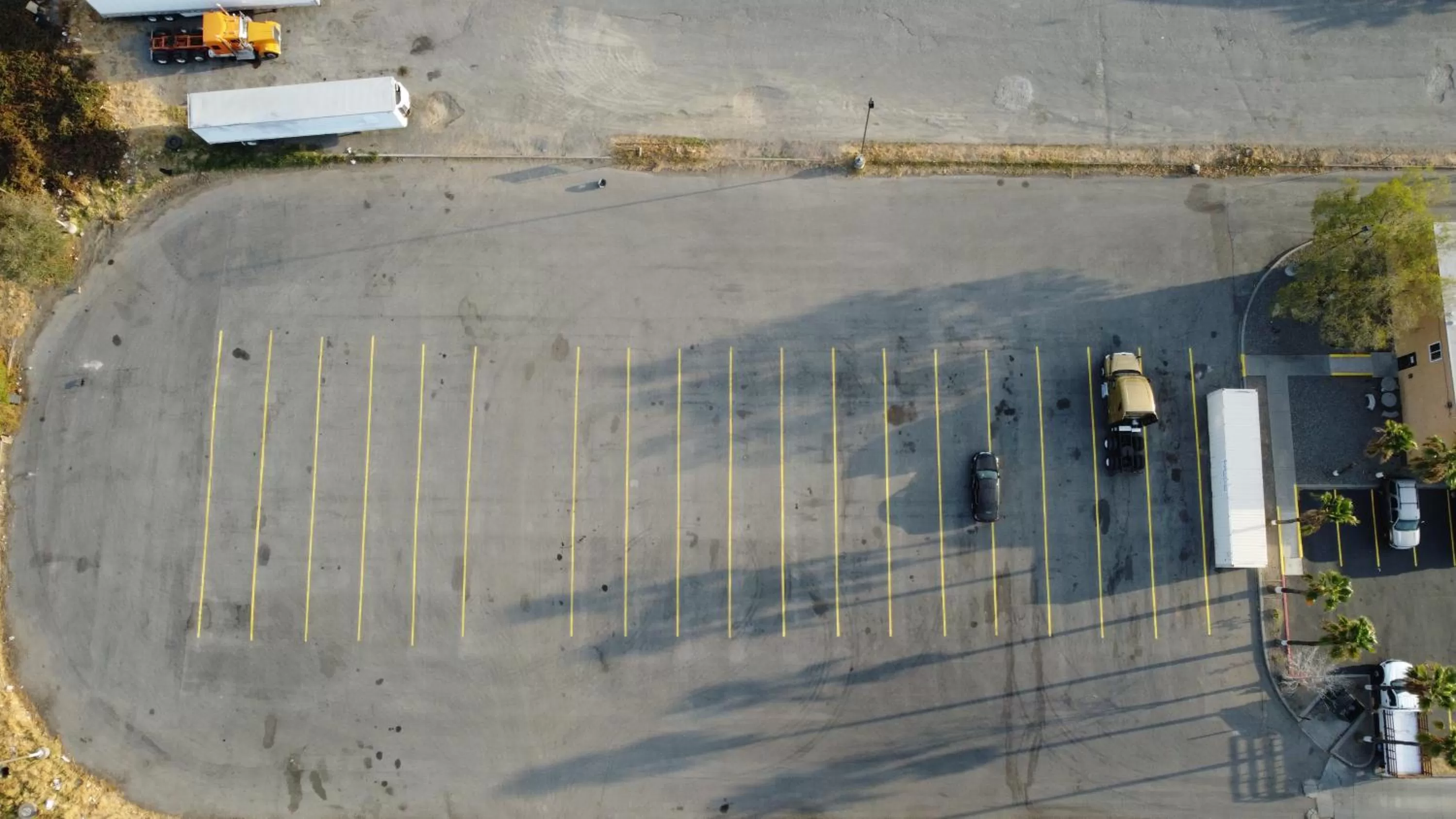 Parking in Econo Lodge Inn & Suites Corning Travel Center