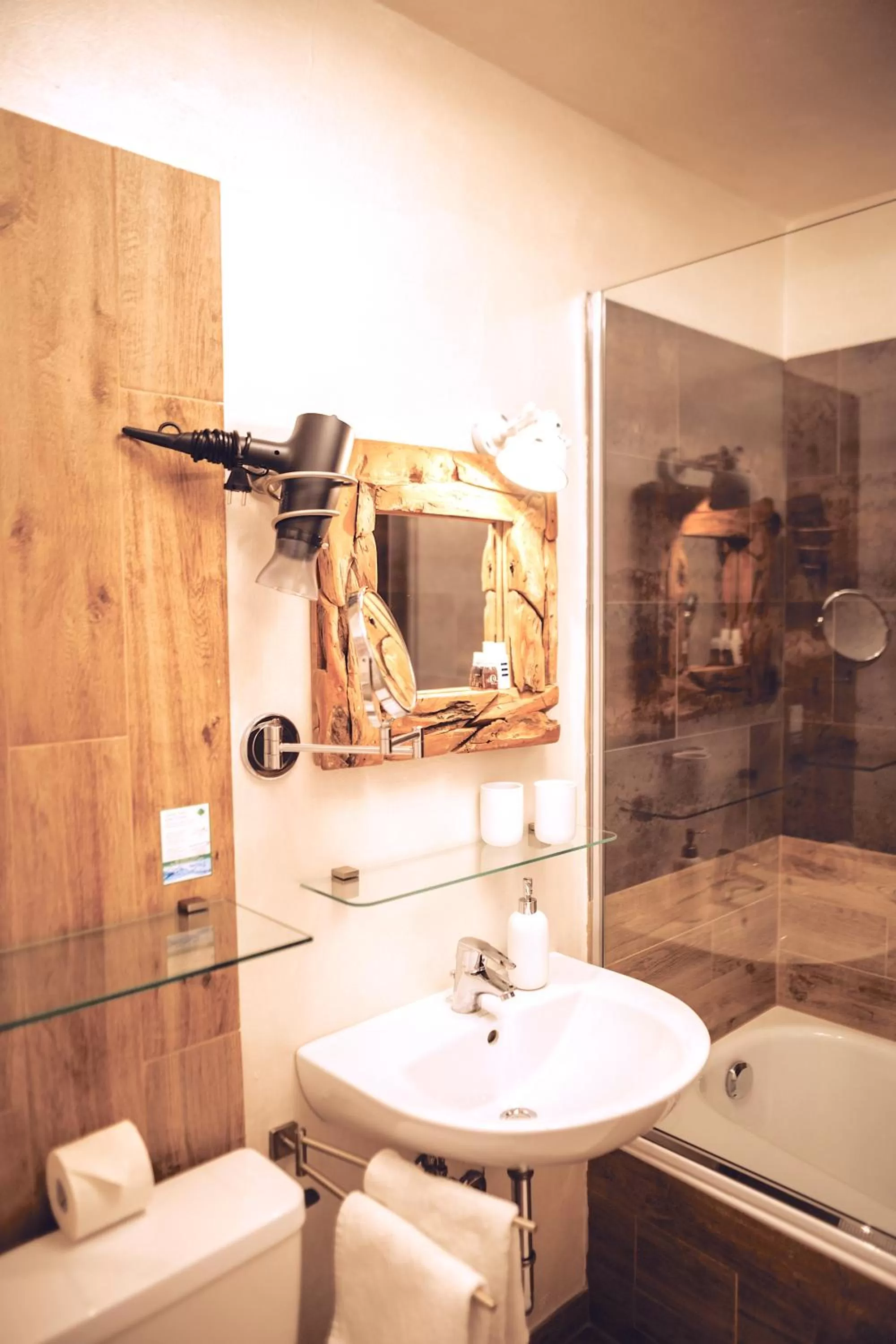 Bathroom in Das Hotel Stern, B&B KG - digital & contactless check-in