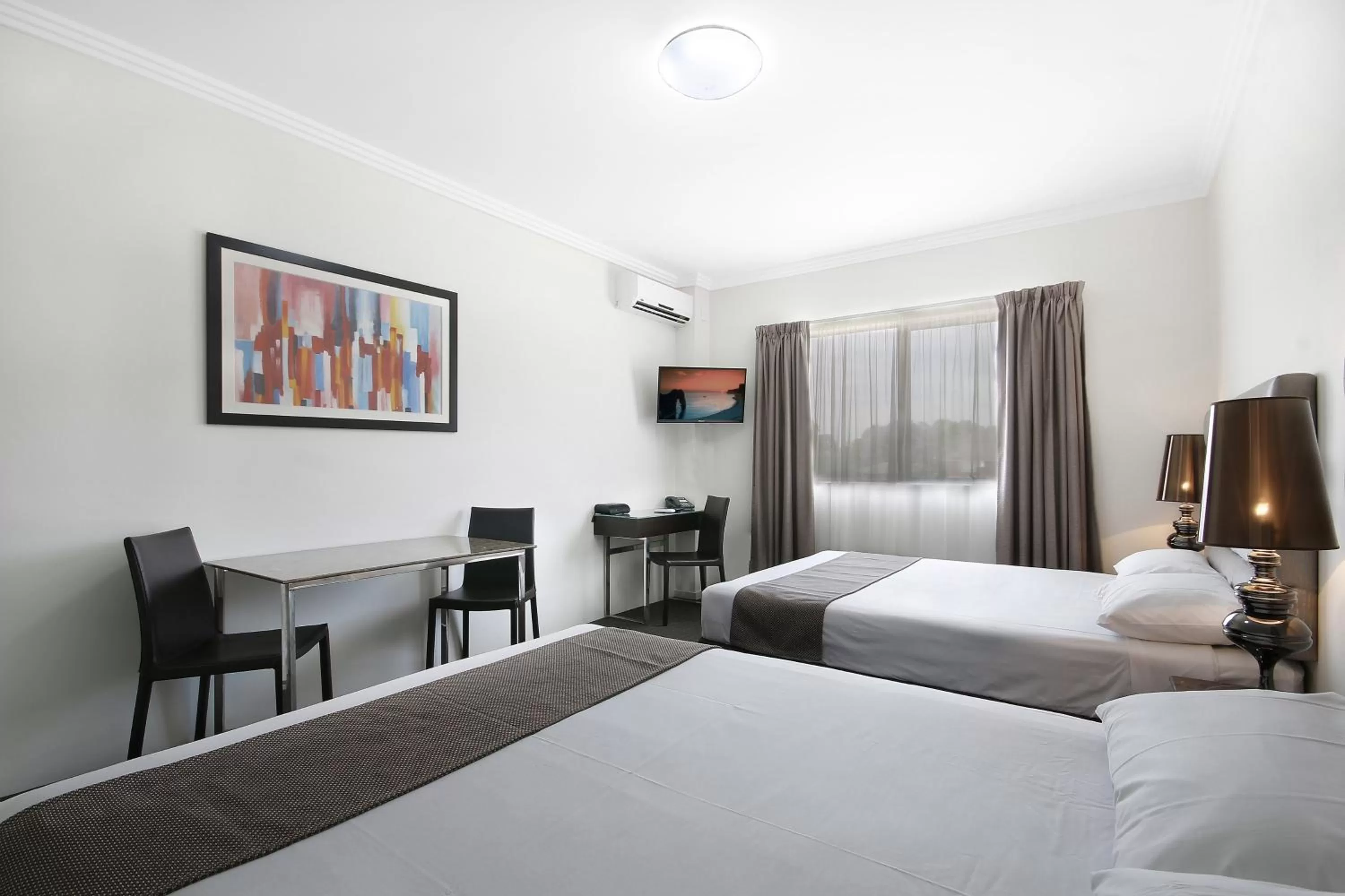 Bed in Value Suites Penrith