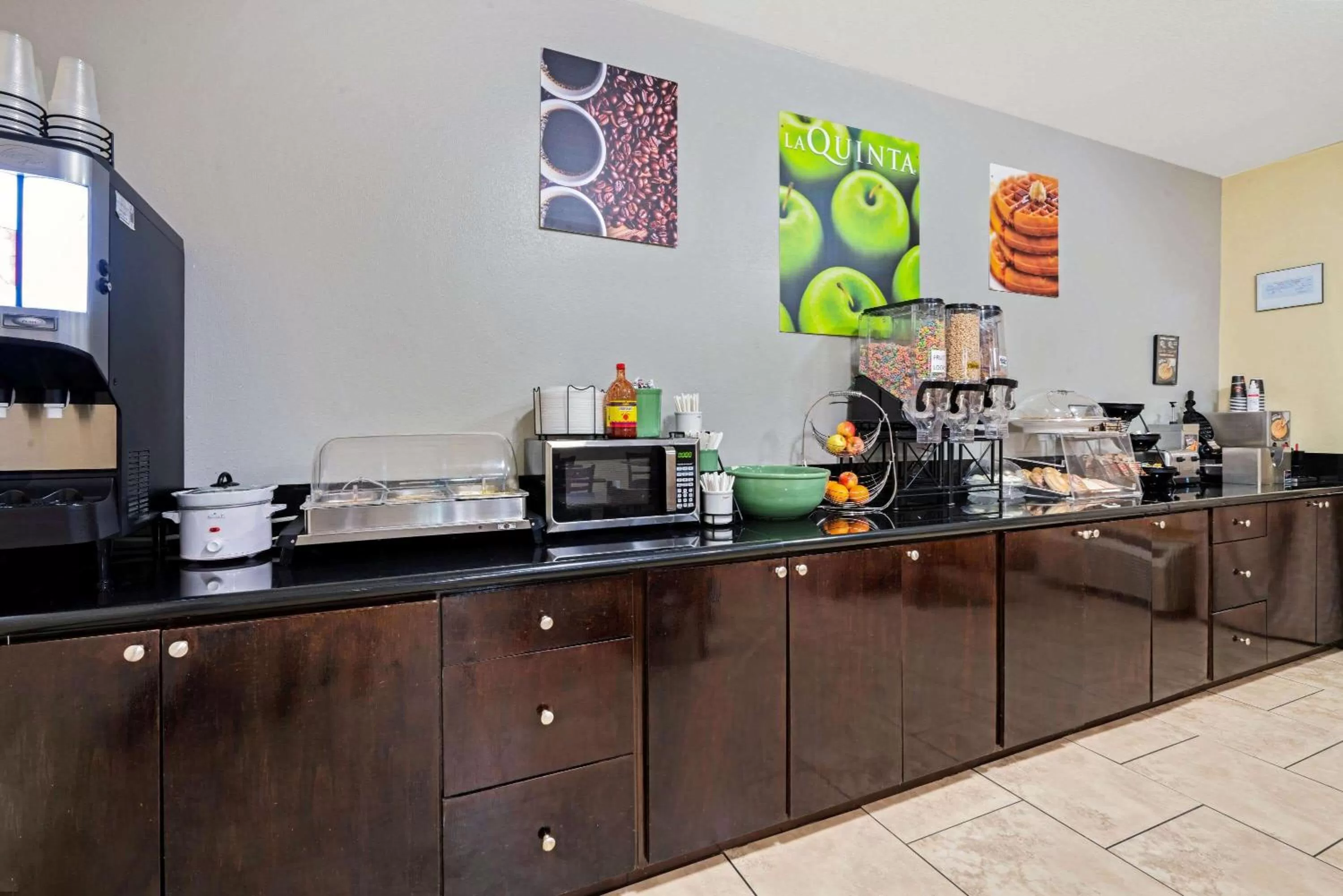 Restaurant/places to eat in La Quinta by Wyndham Morgan City