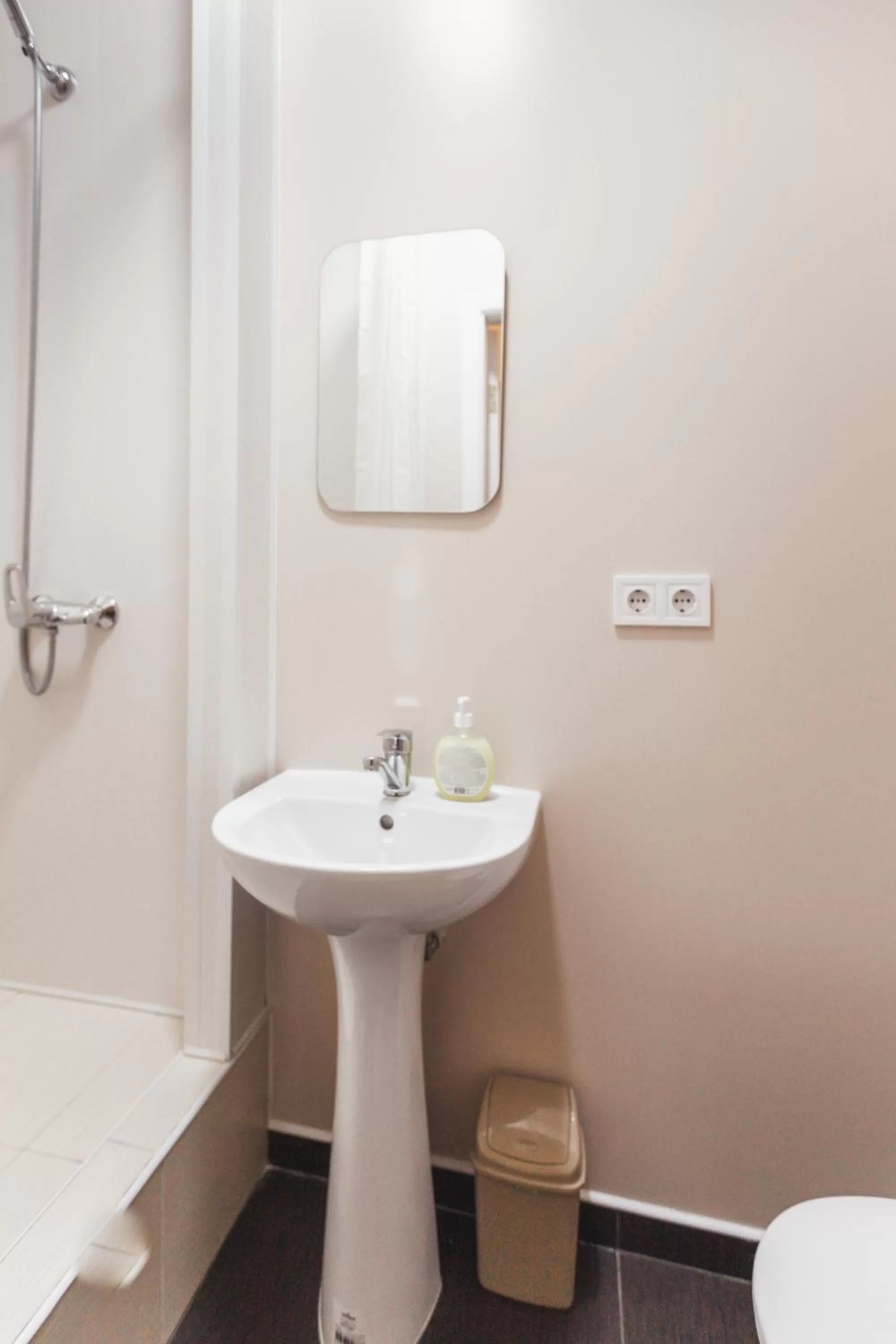 Shower in Apartments near Deribasovskaya