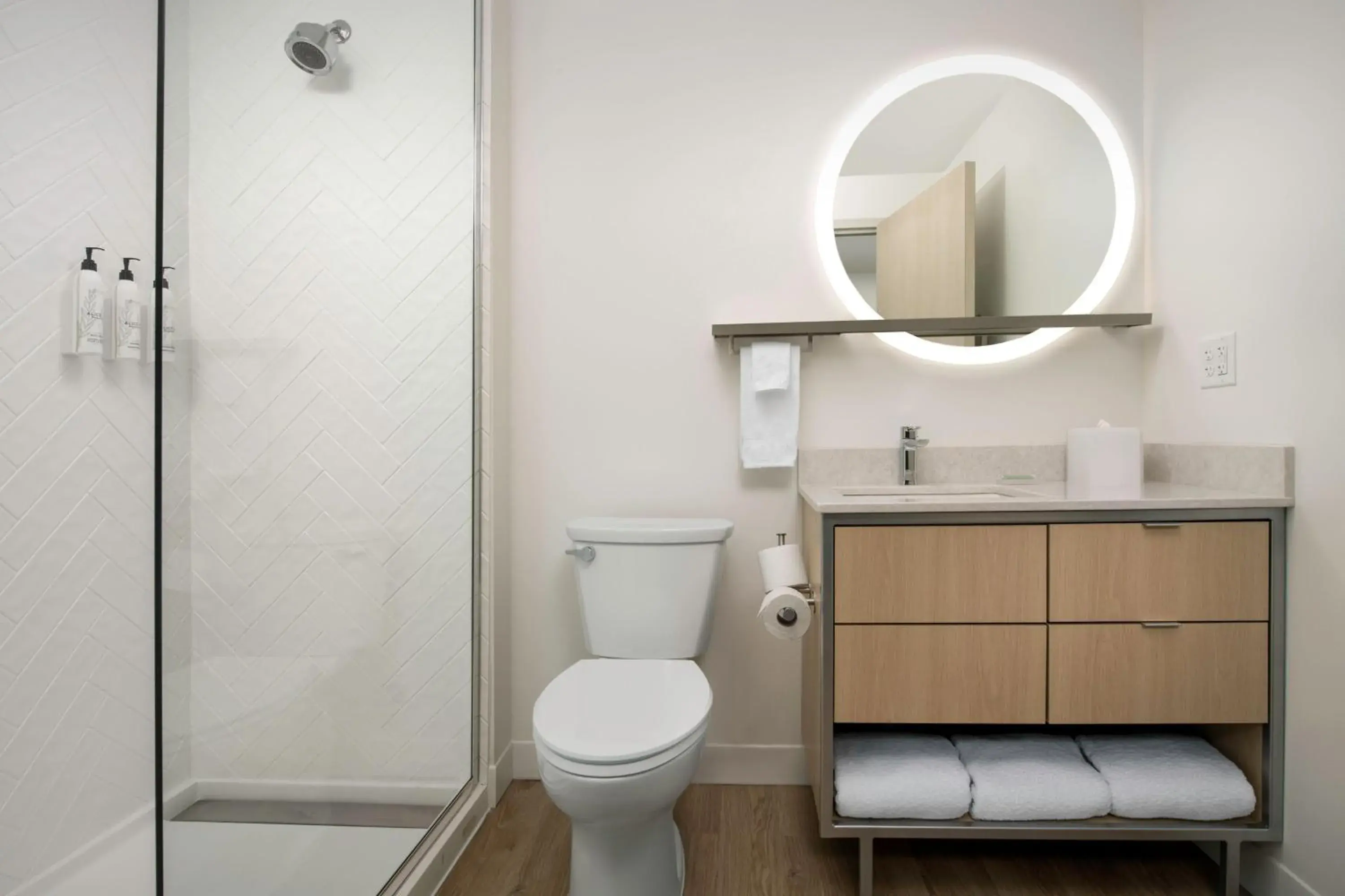 Bathroom in TownePlace Suites by Marriott Cincinnati Mason