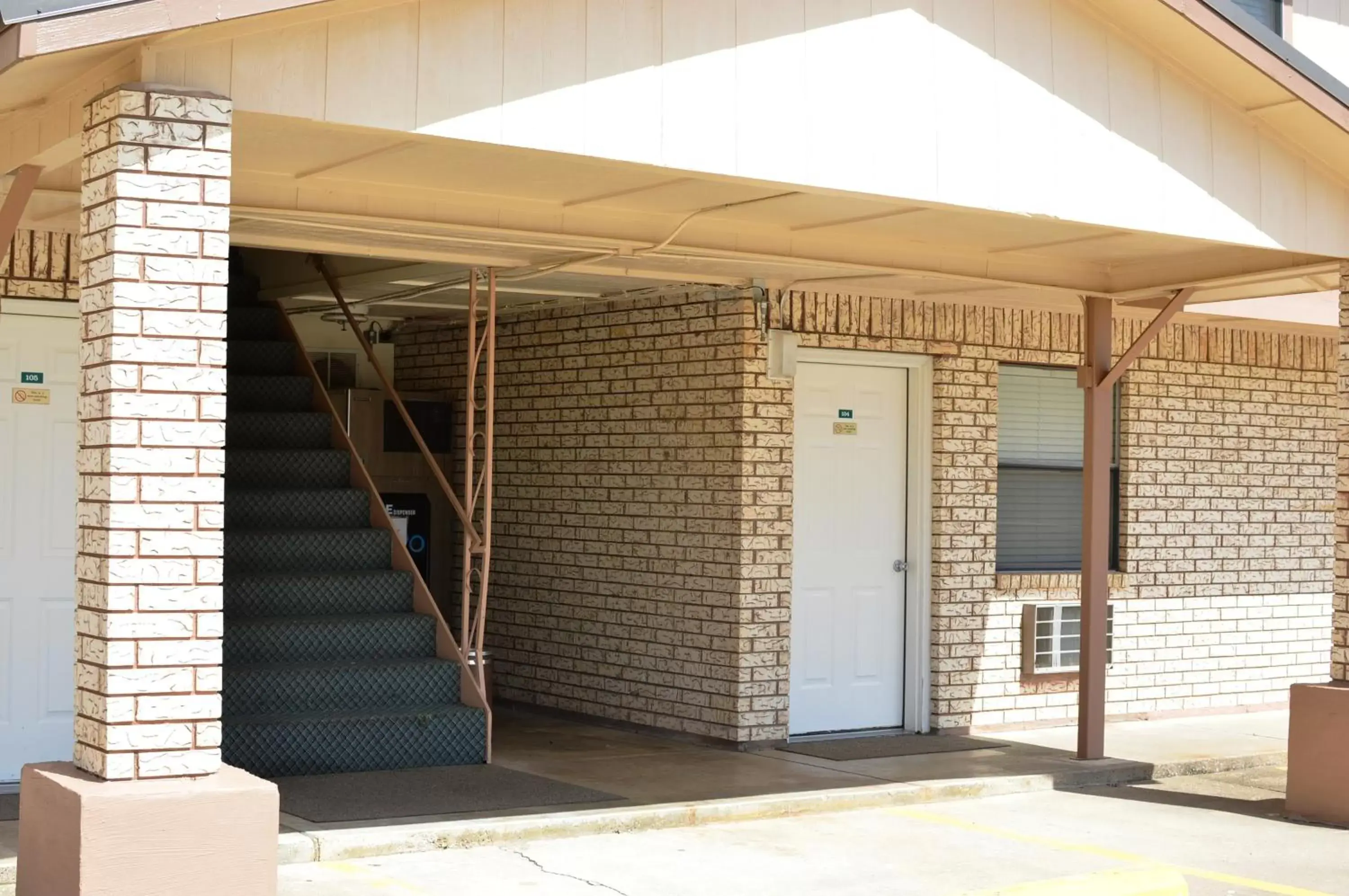 Lobby or reception in Travelers Inn Wilburton