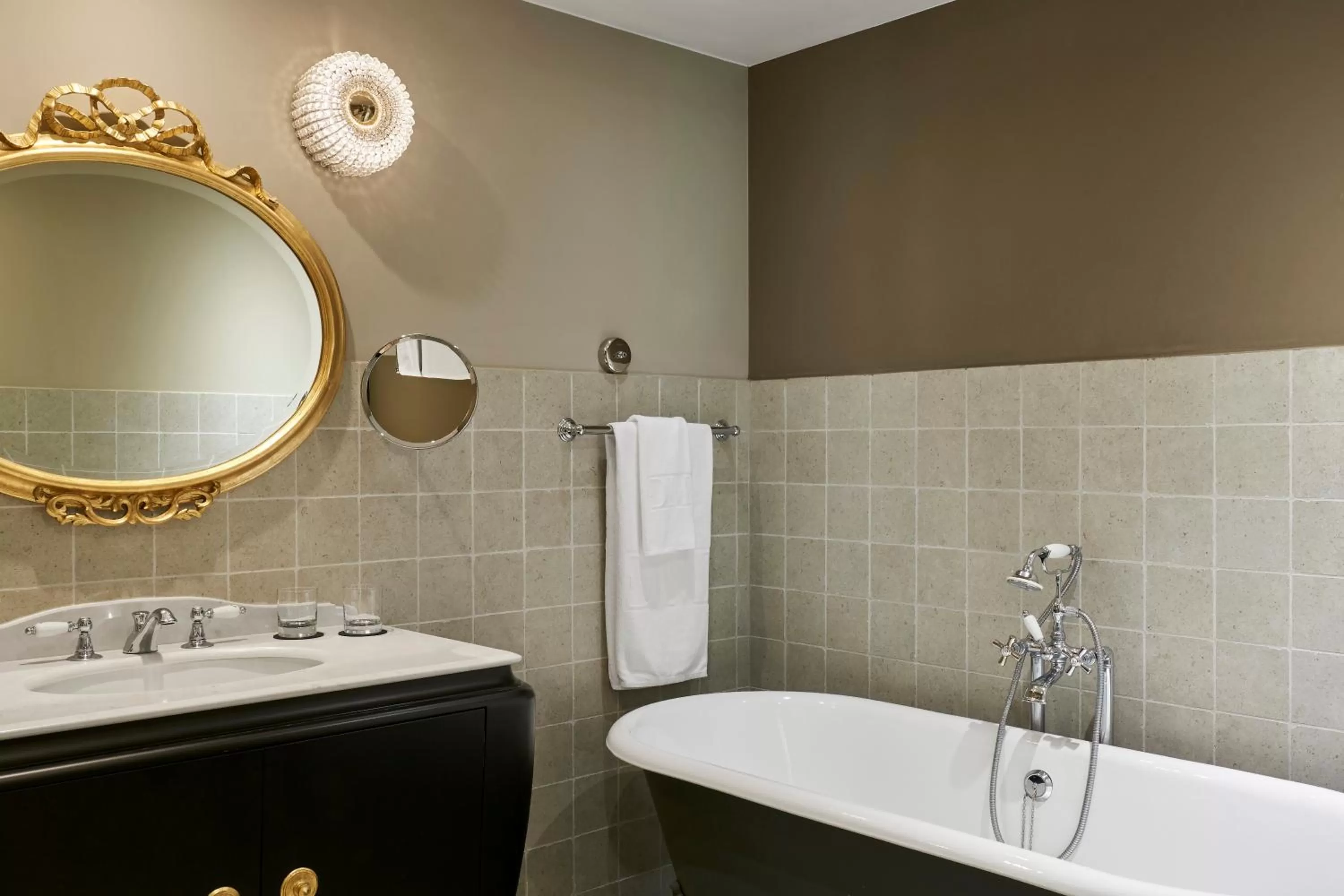 Bathroom in Domaine De Manville