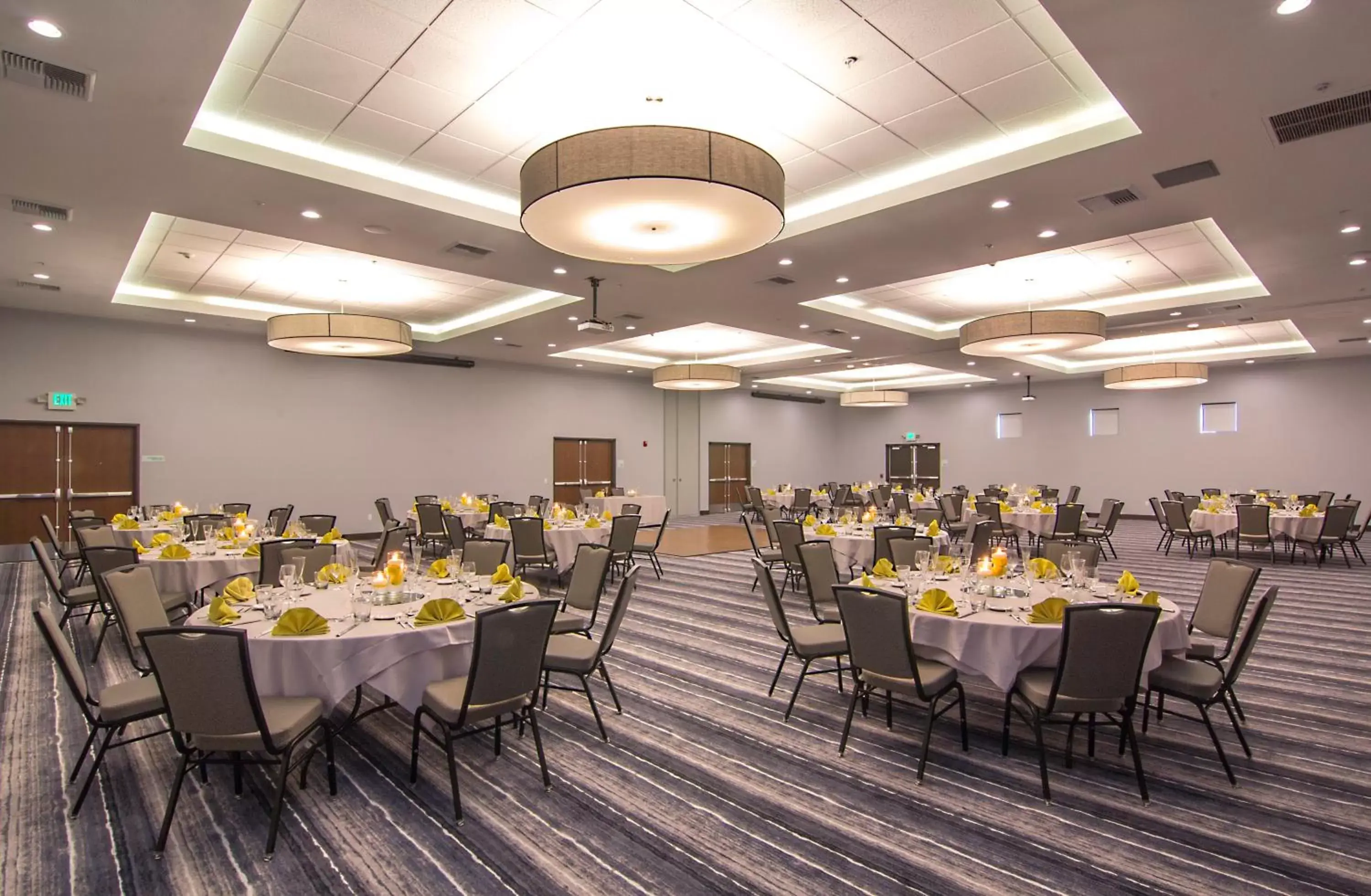 Banquet/Function facilities, Restaurant/Places to Eat in Holiday Inn Carlsbad/San Diego, an IHG Hotel