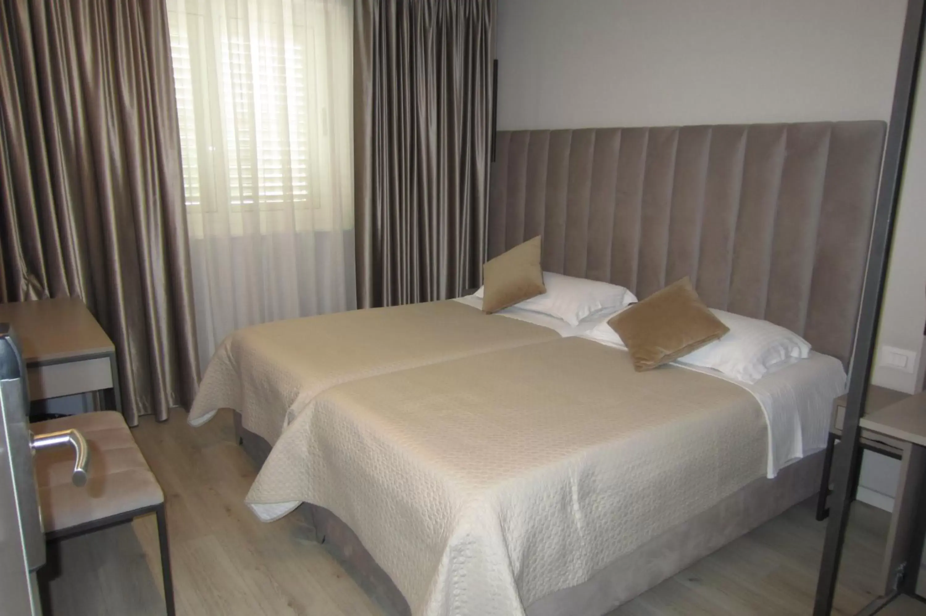 Bedroom, Bed in Freddy's Hotel Bedroom, Bed in Freddy's Hotel