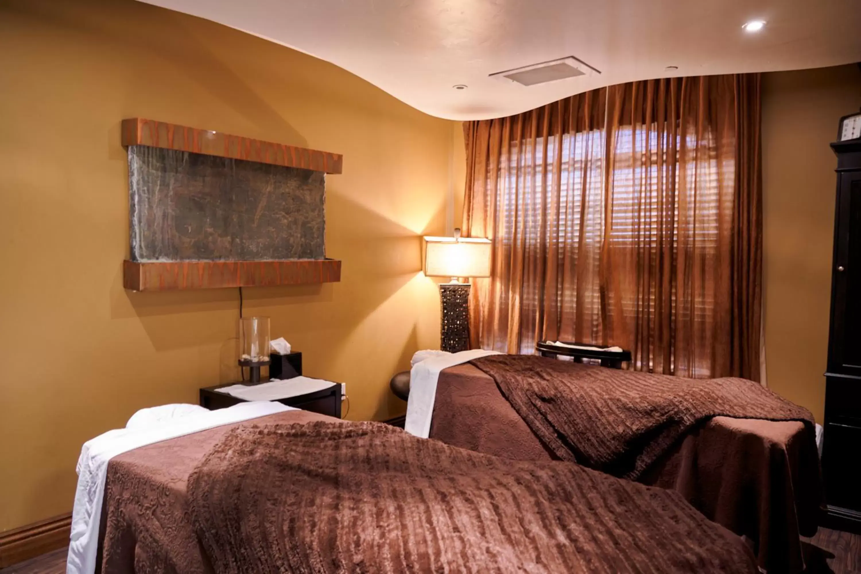 Massage, Bed in La Bellasera Hotel And Suites