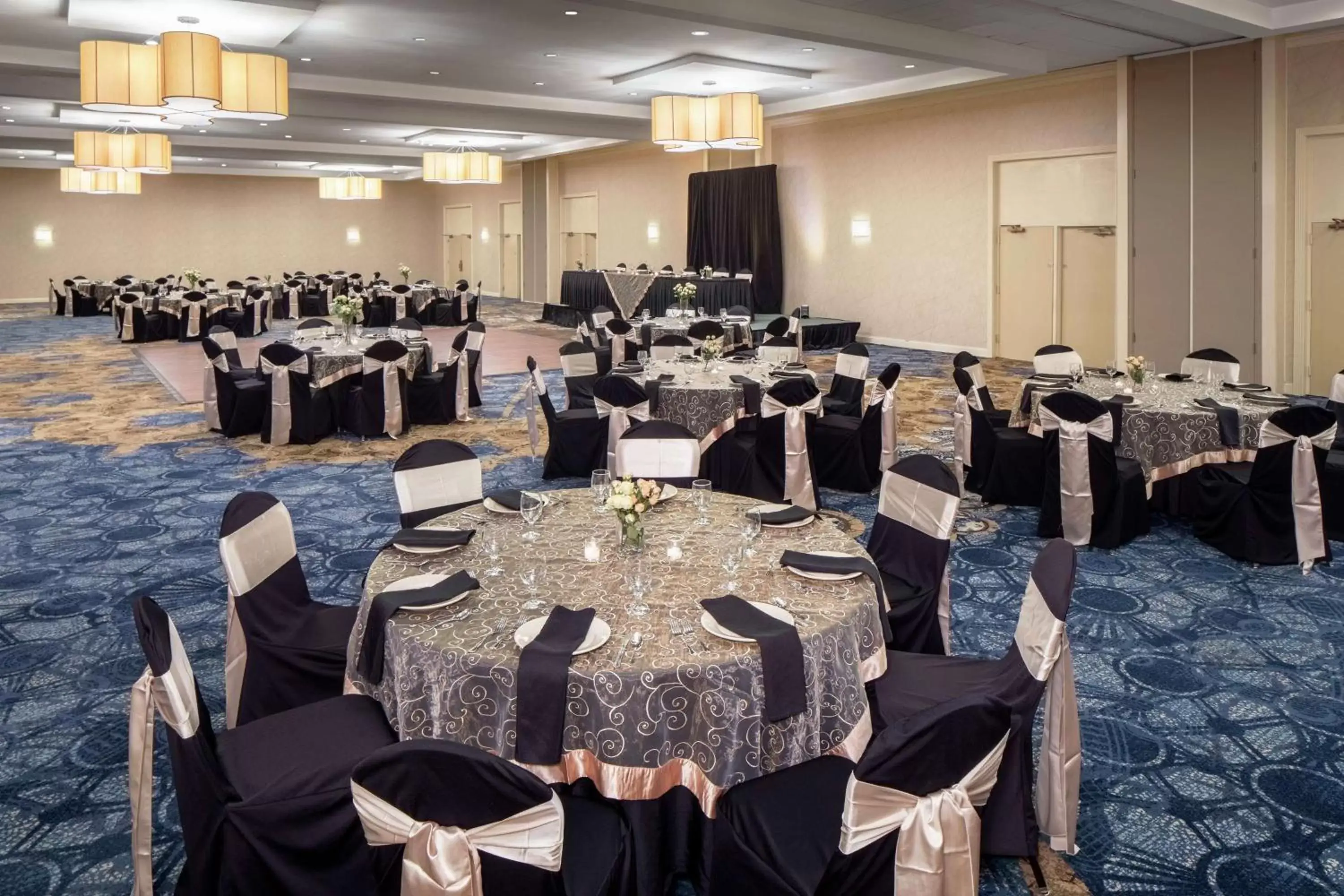 Meeting/conference room, Banquet Facilities in DoubleTree by Hilton Cleveland – Westlake