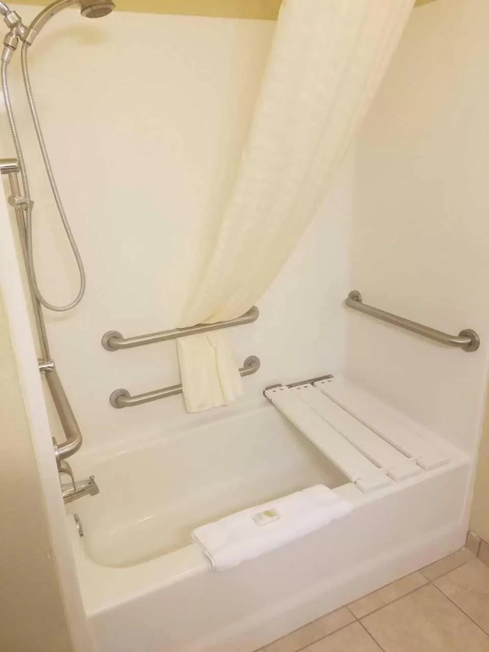 Shower in Cobblestone Inn & Suites - Hartington