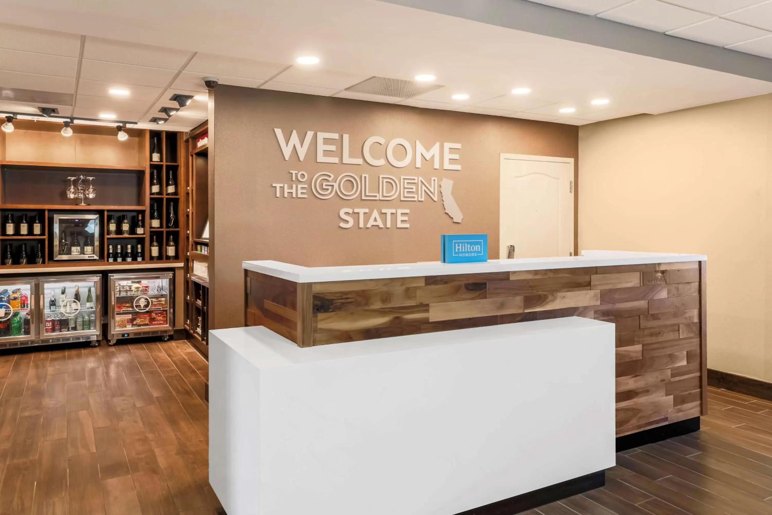 Lobby or reception in Hampton Inn & Suites Windsor-Sonoma Wine Country